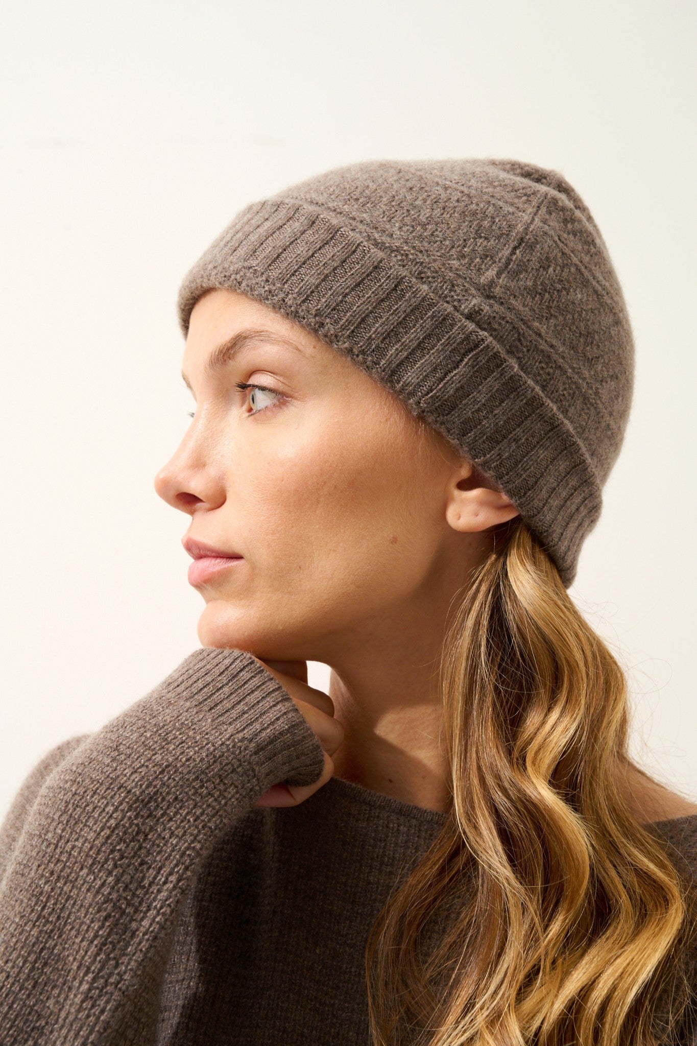 ember bonnet 4 fils taupe chiné 100% cachemire