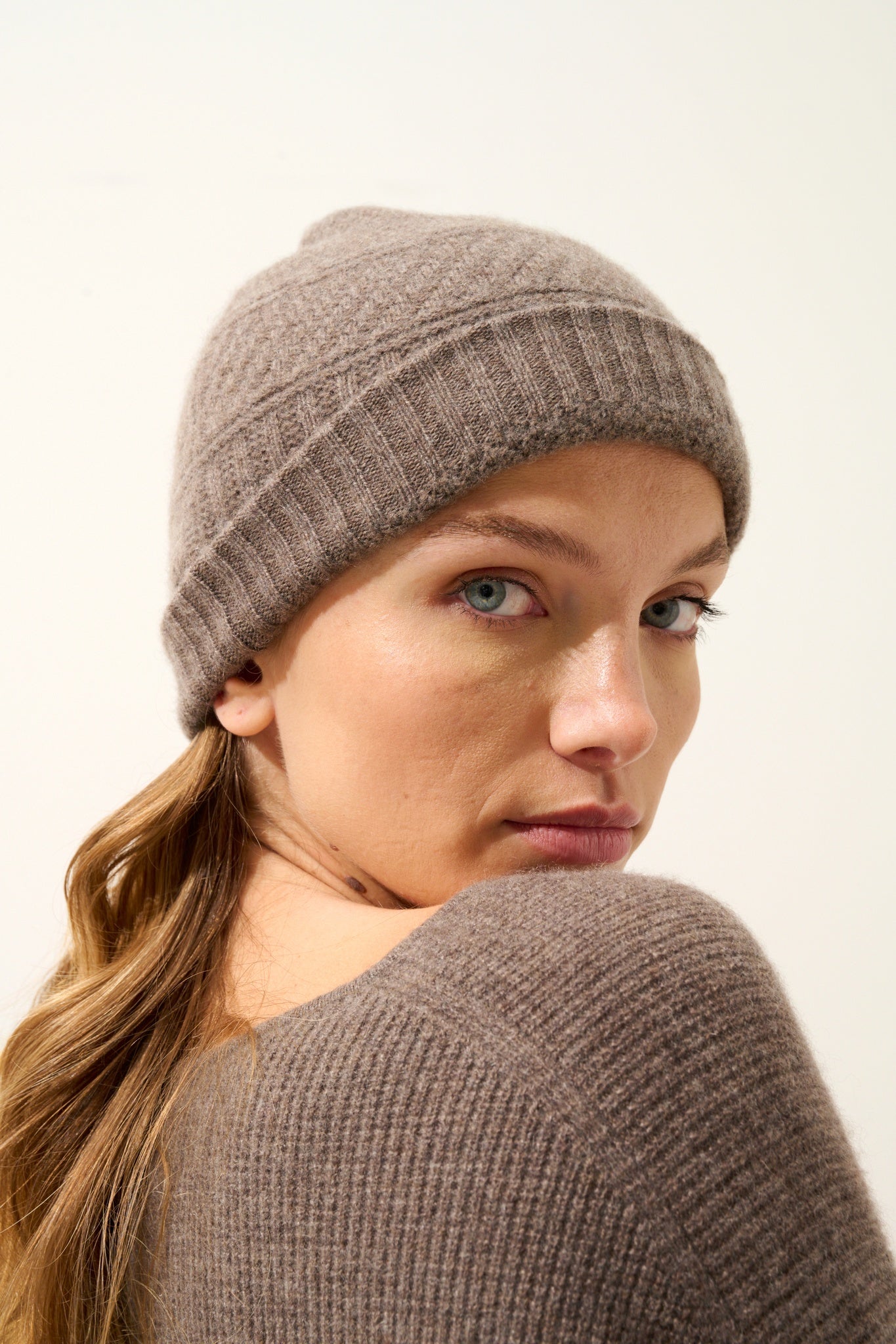 EMBER bonnet 4 fils taupe chiné