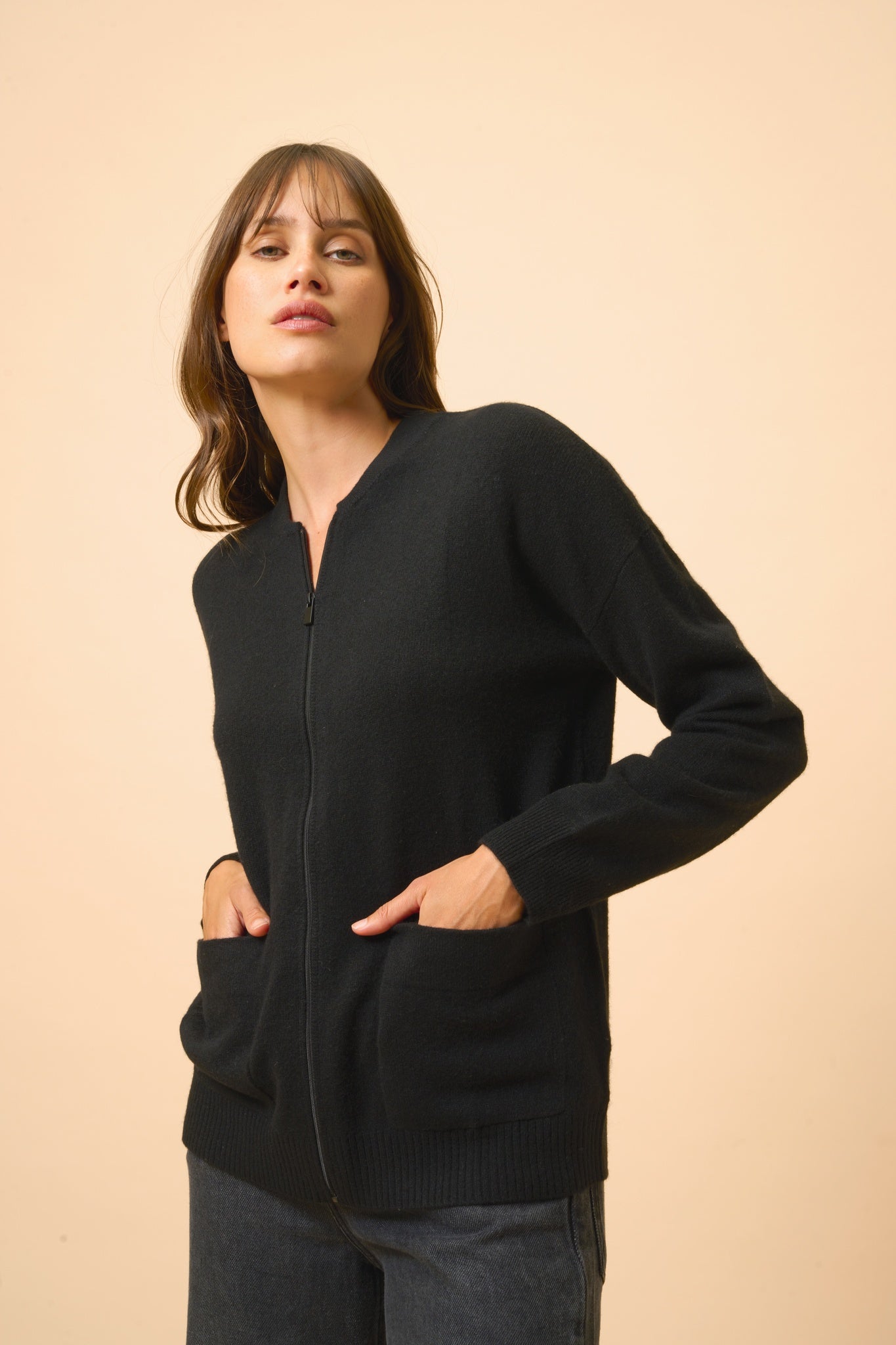 ERVIE black mao neck cardigan