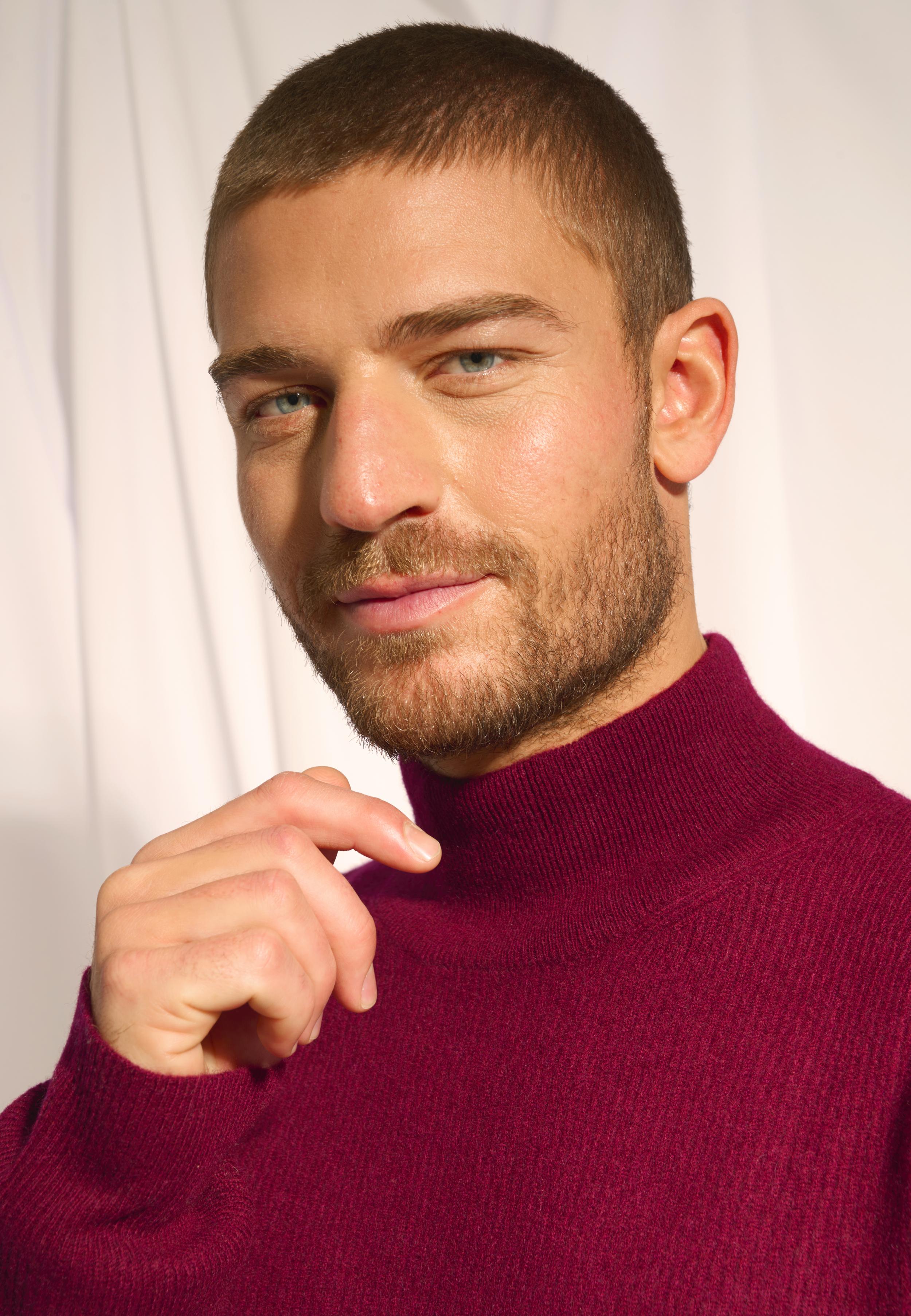 EVA pull col montant bordeaux