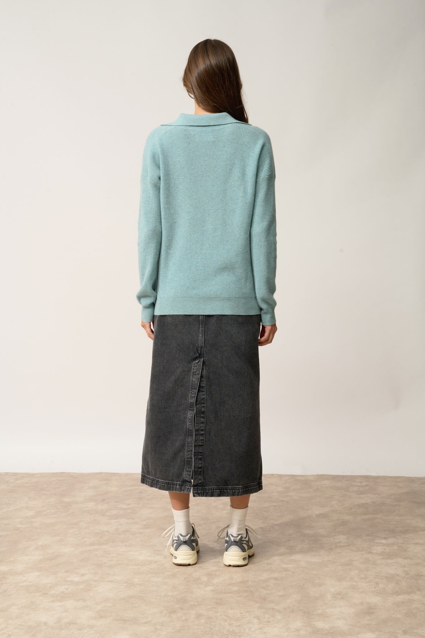 GARCIA polo shirt with V-neck in aqua heather