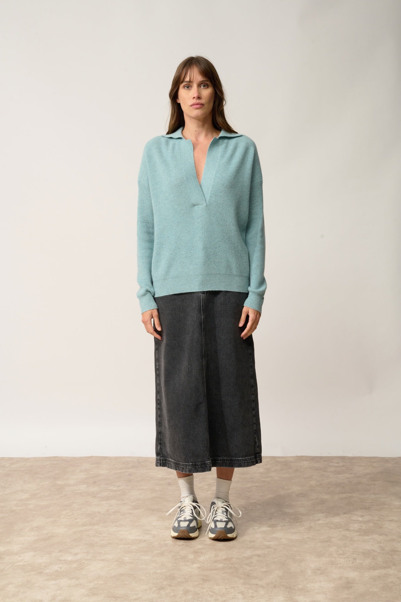 GARCIA polo shirt with V-neck in aqua heather