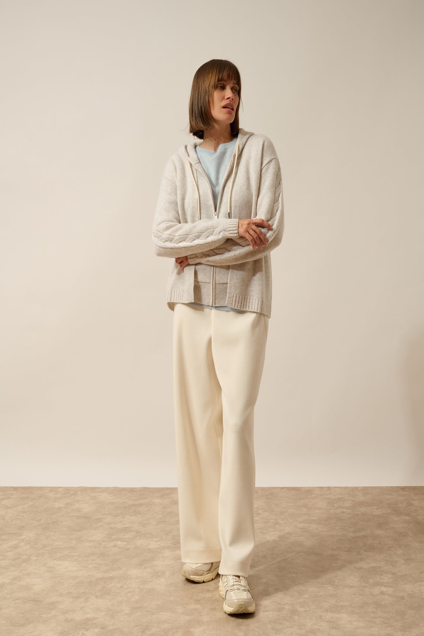 GENEVIEVE gilet col v 6 fils gris perle chiné