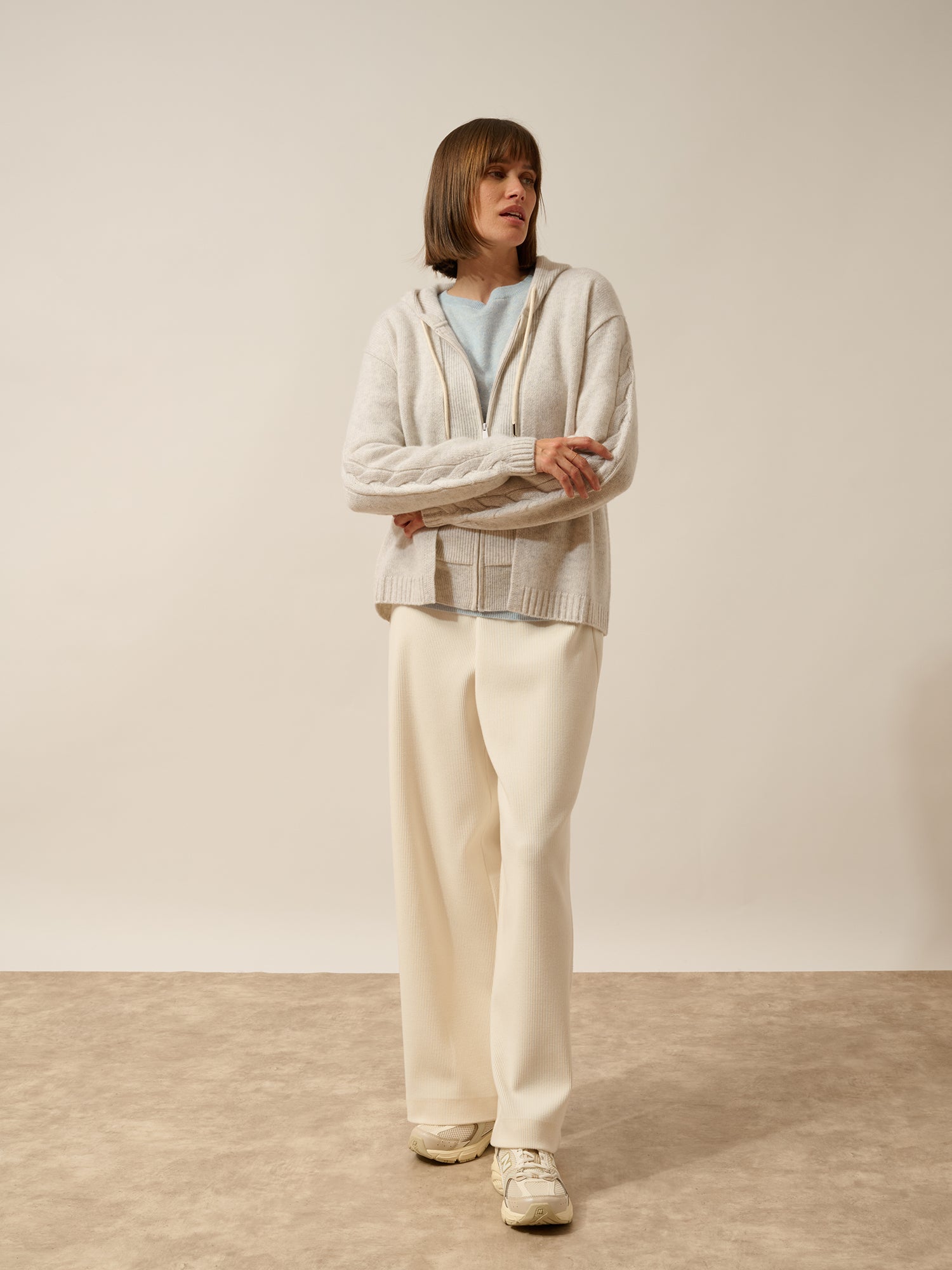 GENEVIEVE gilet col v 6 fils gris perle chiné