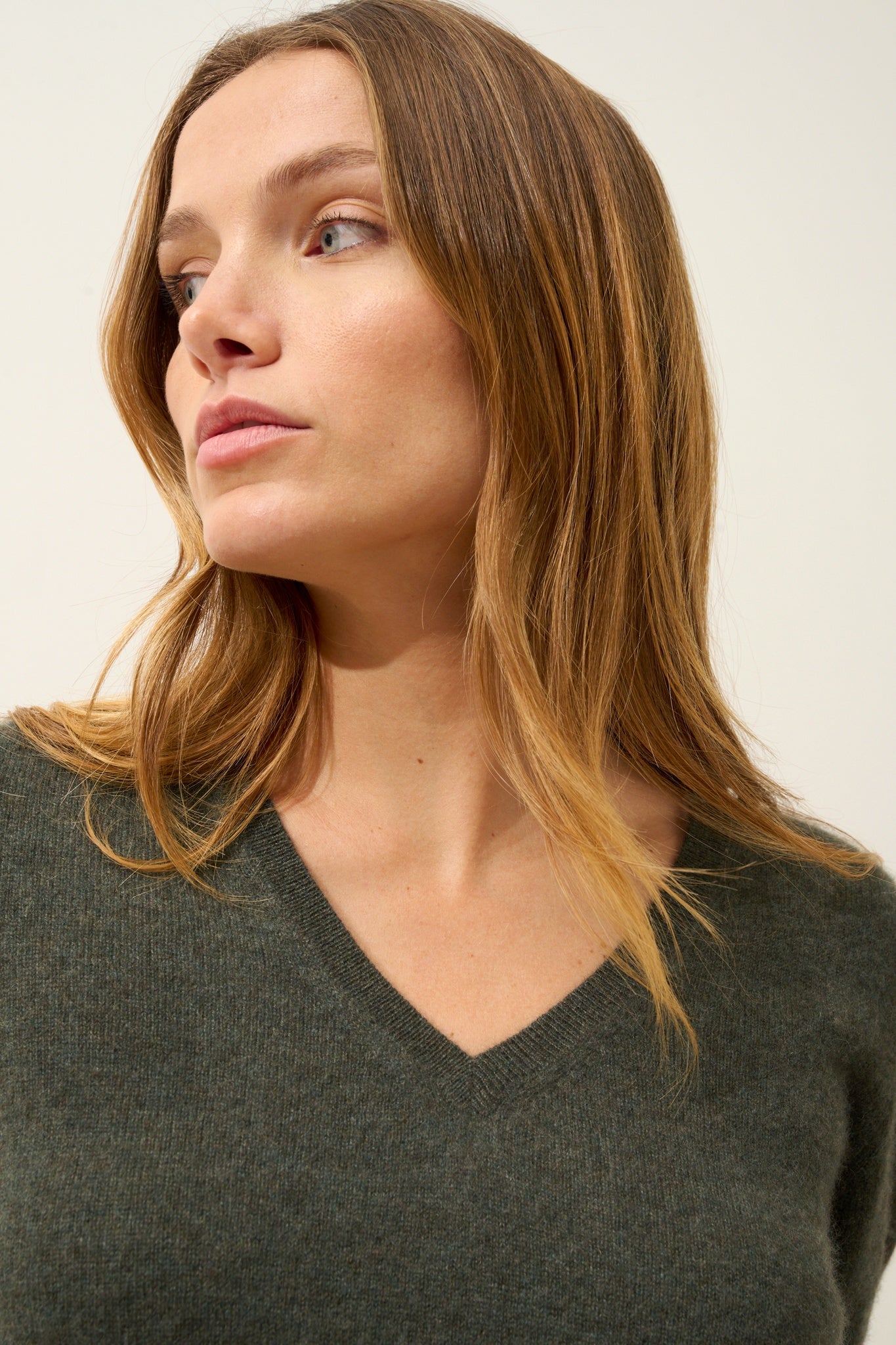 GLAMIS t-shirt col v kaki chiné