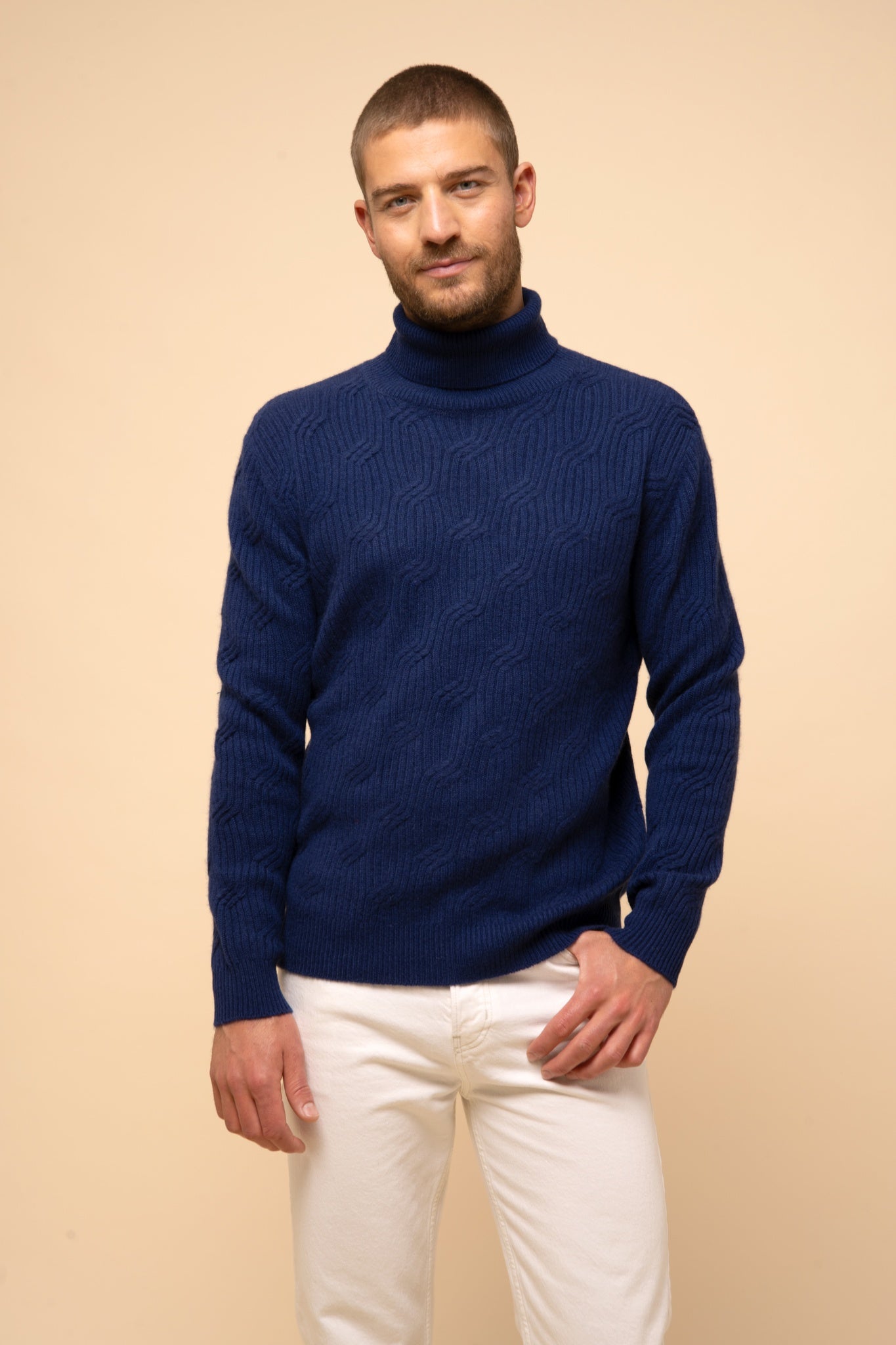 GOBA pull col roulé minuit