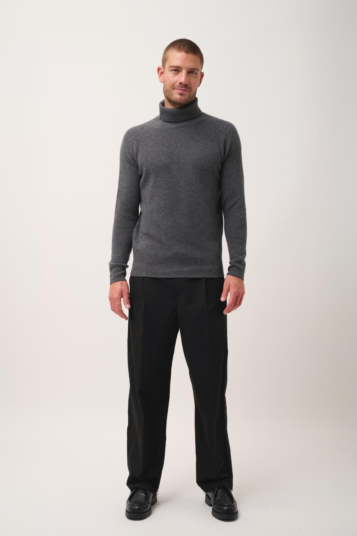 GYALWA pull col roulé anthracite chiné