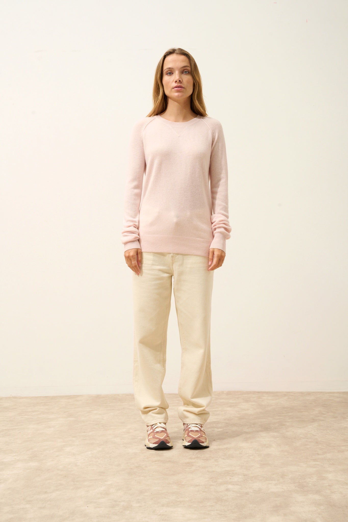 HELEN round-neck sweater powder