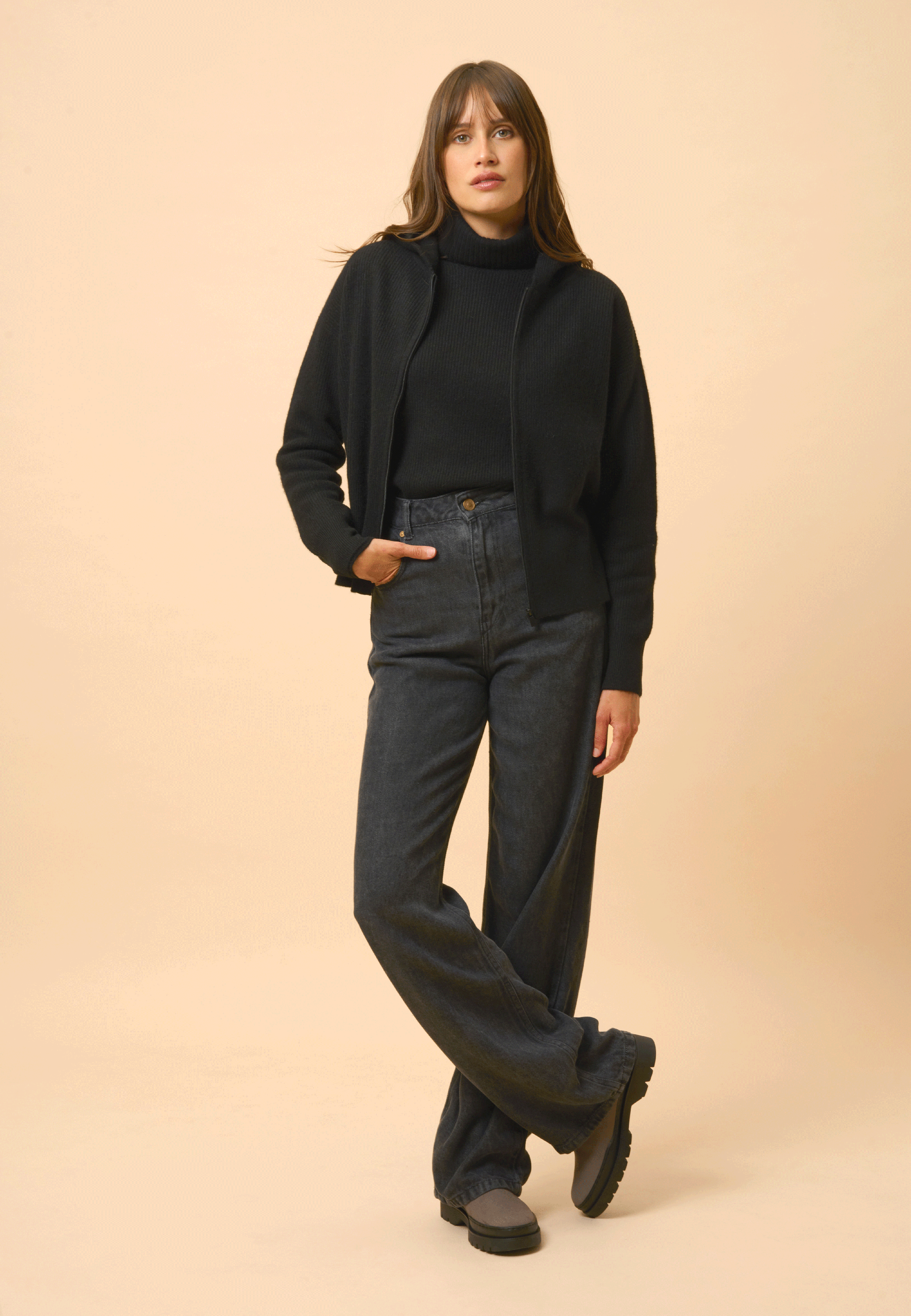 HELGA gilet col zippé capuche noir