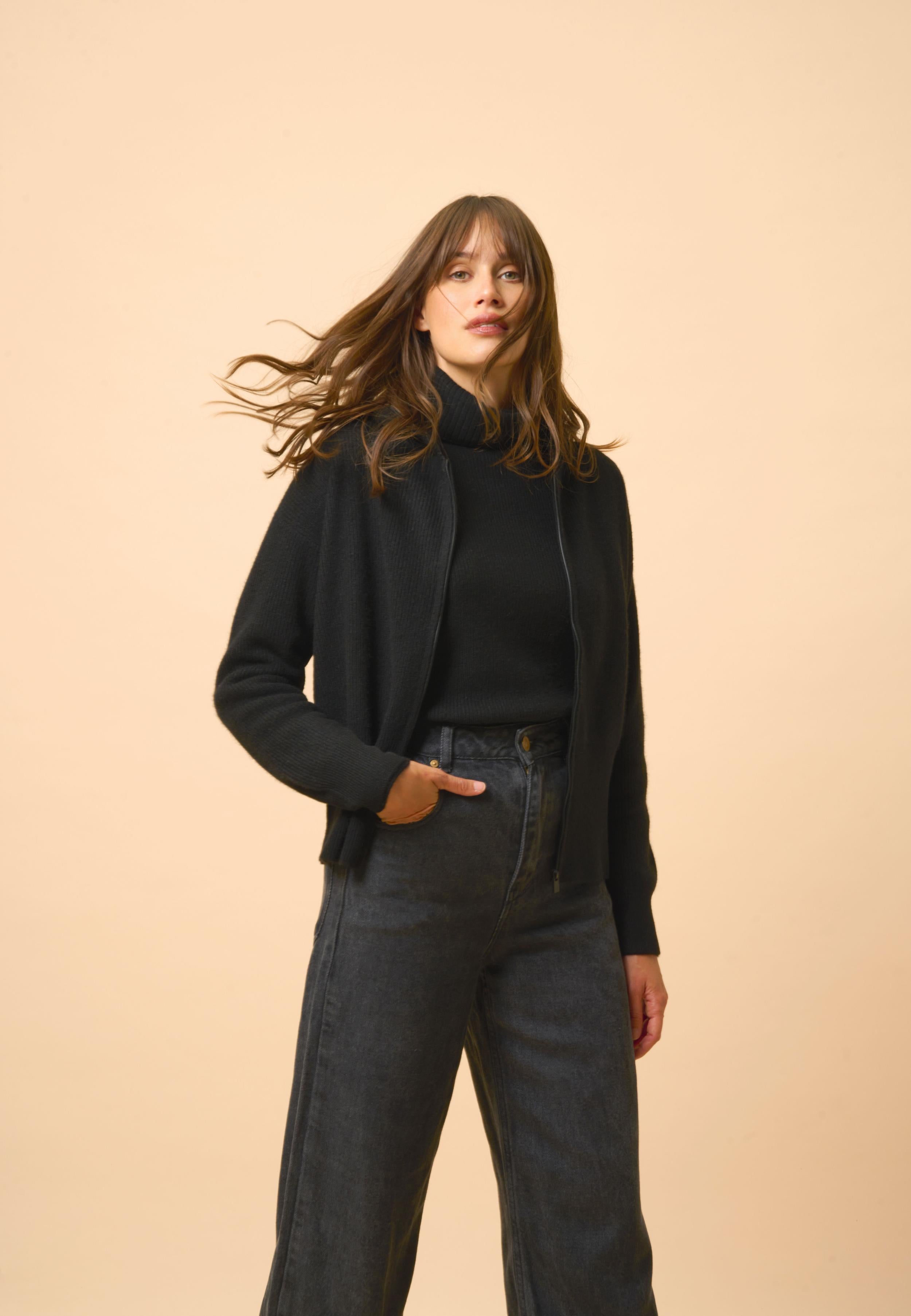 HELGA gilet col zippé capuche noir