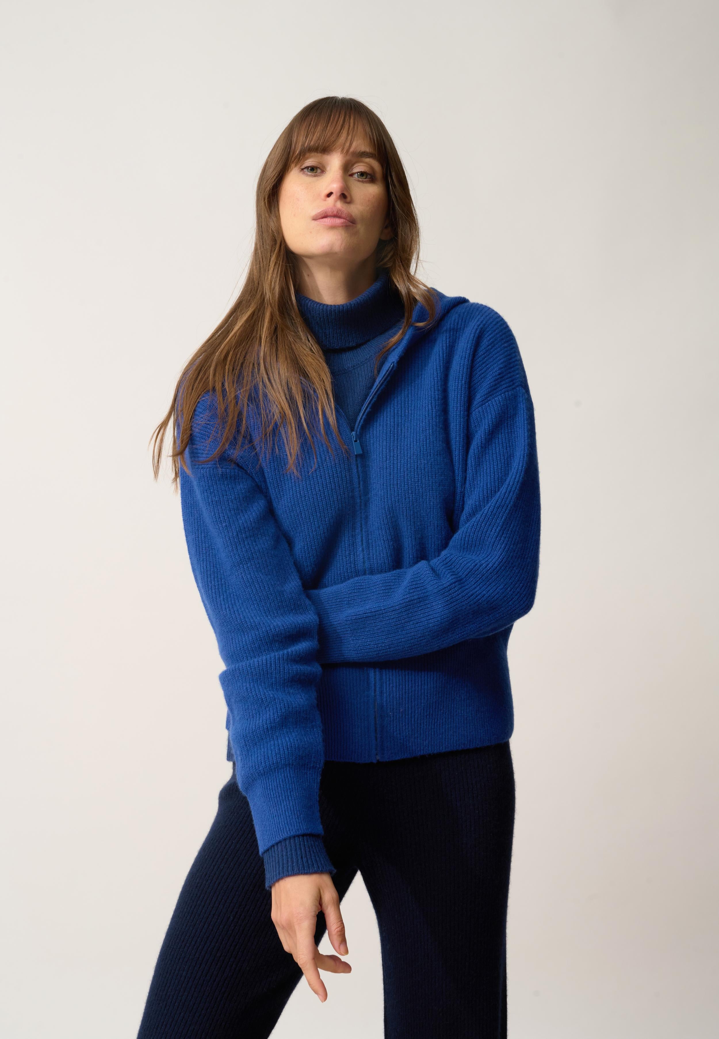 HELGA gilet col zippé capuche outremer