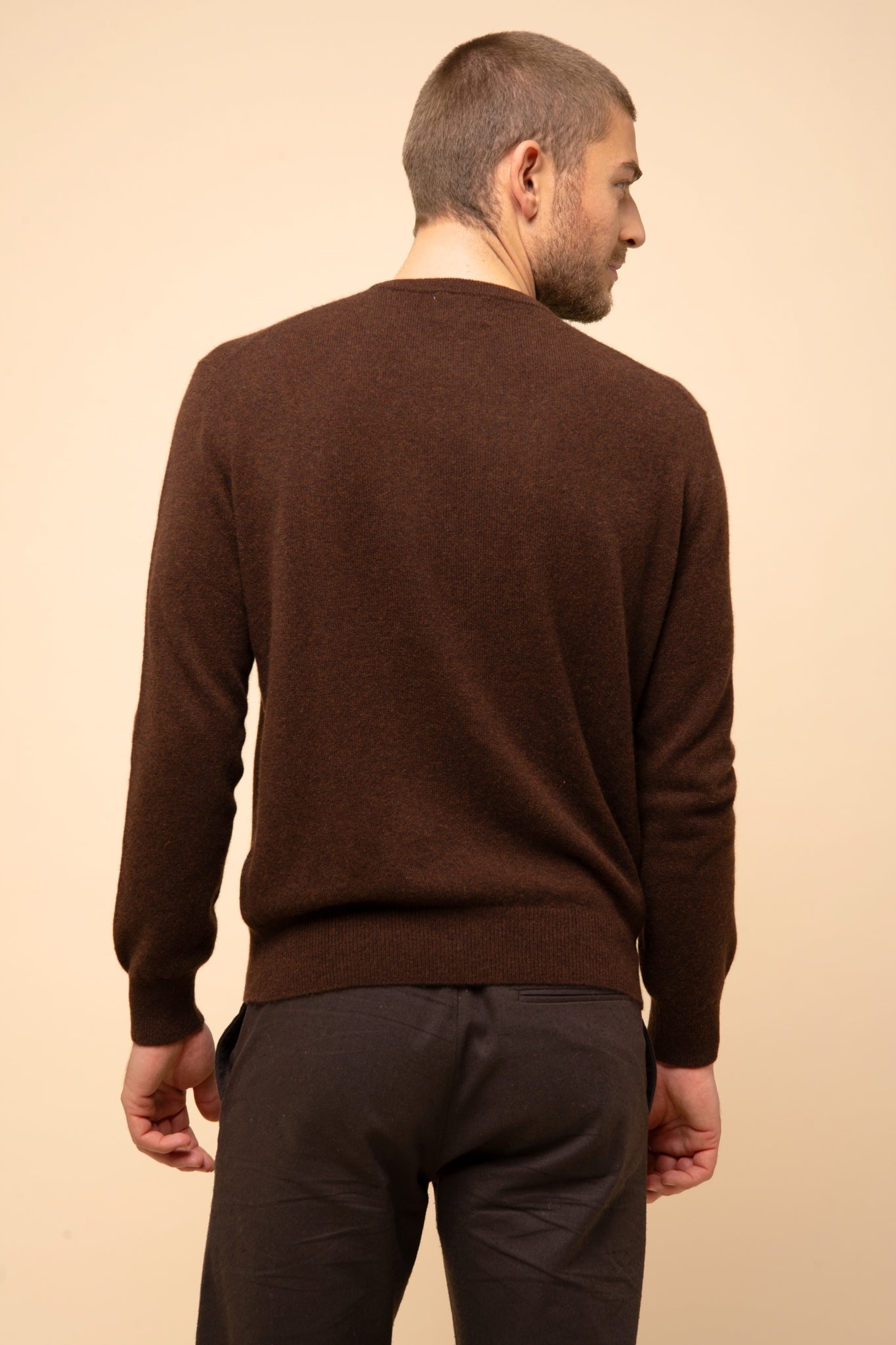 HOWARD pull col rond café