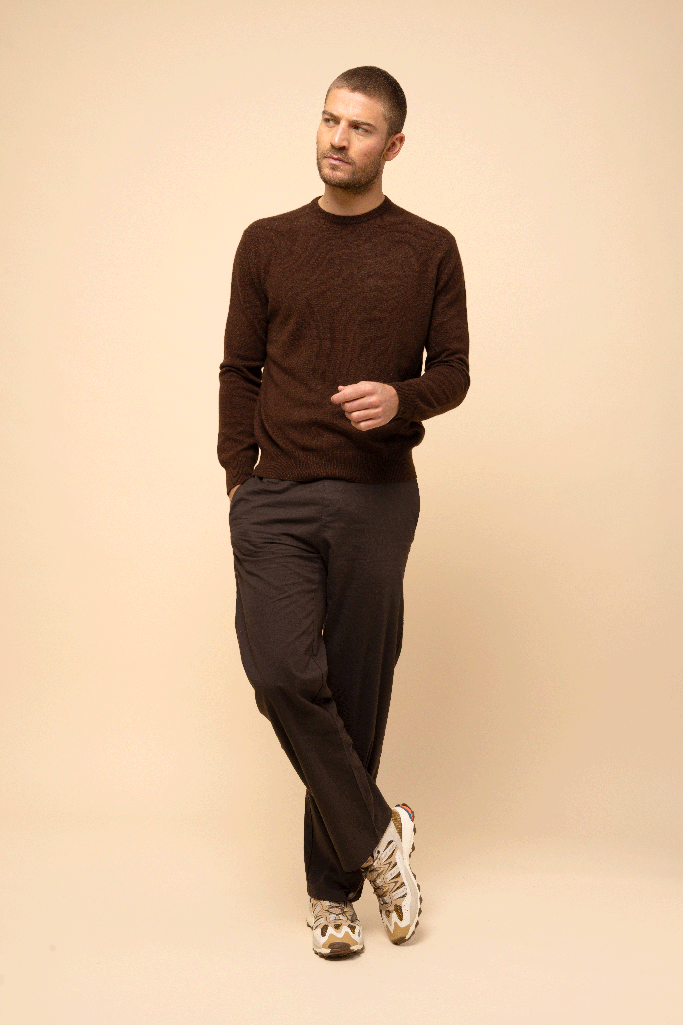 HOWARD pull col rond café
