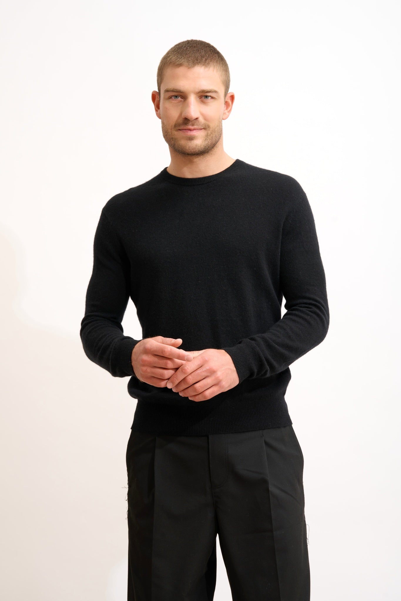 HOWARD pull col rond noir