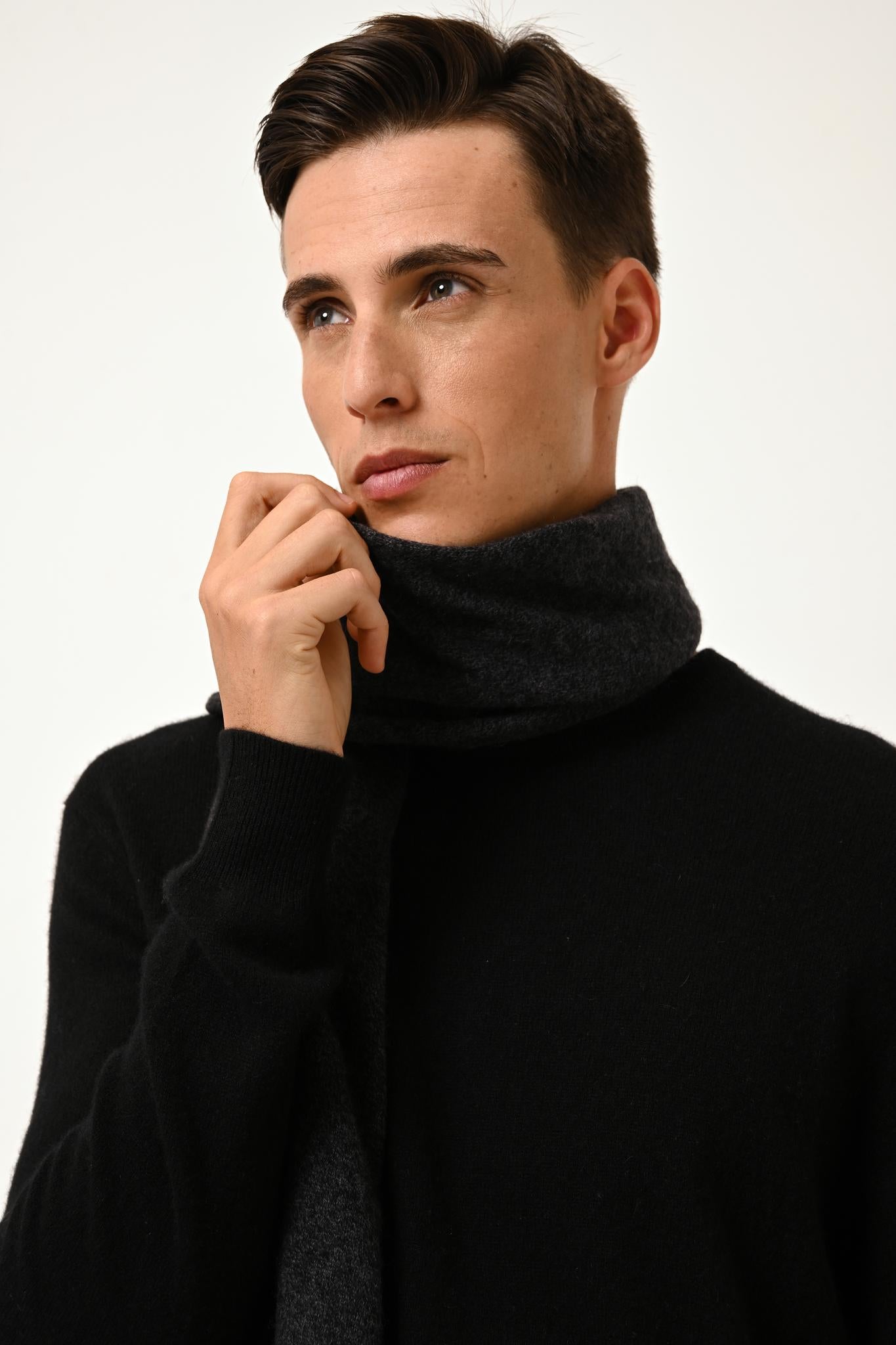 HOWARD pull col rond noir