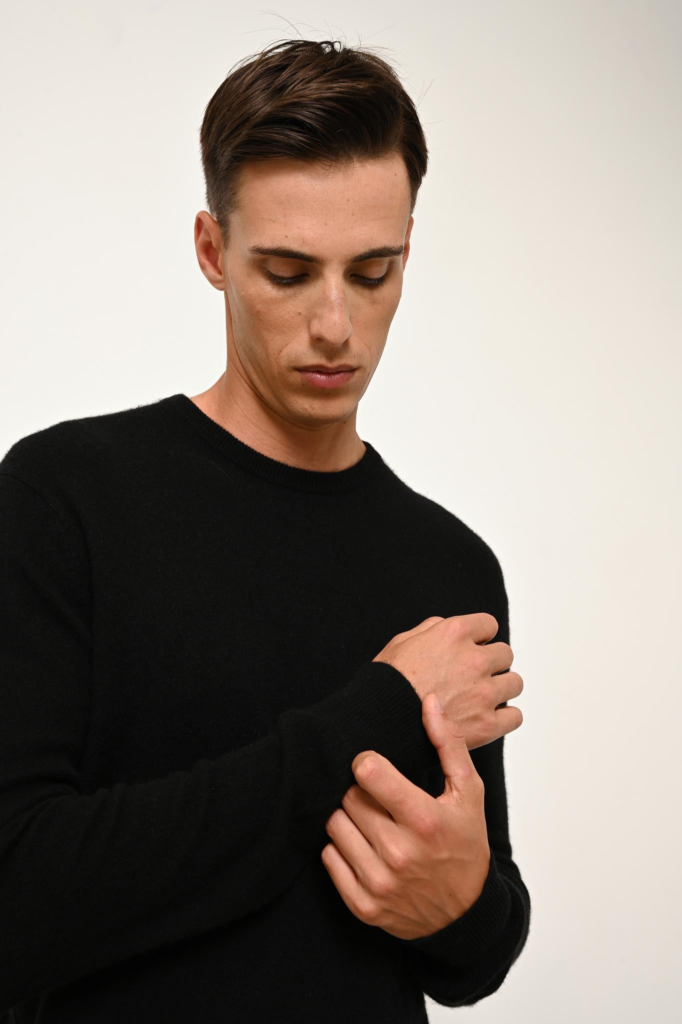 HOWARD pull col rond noir