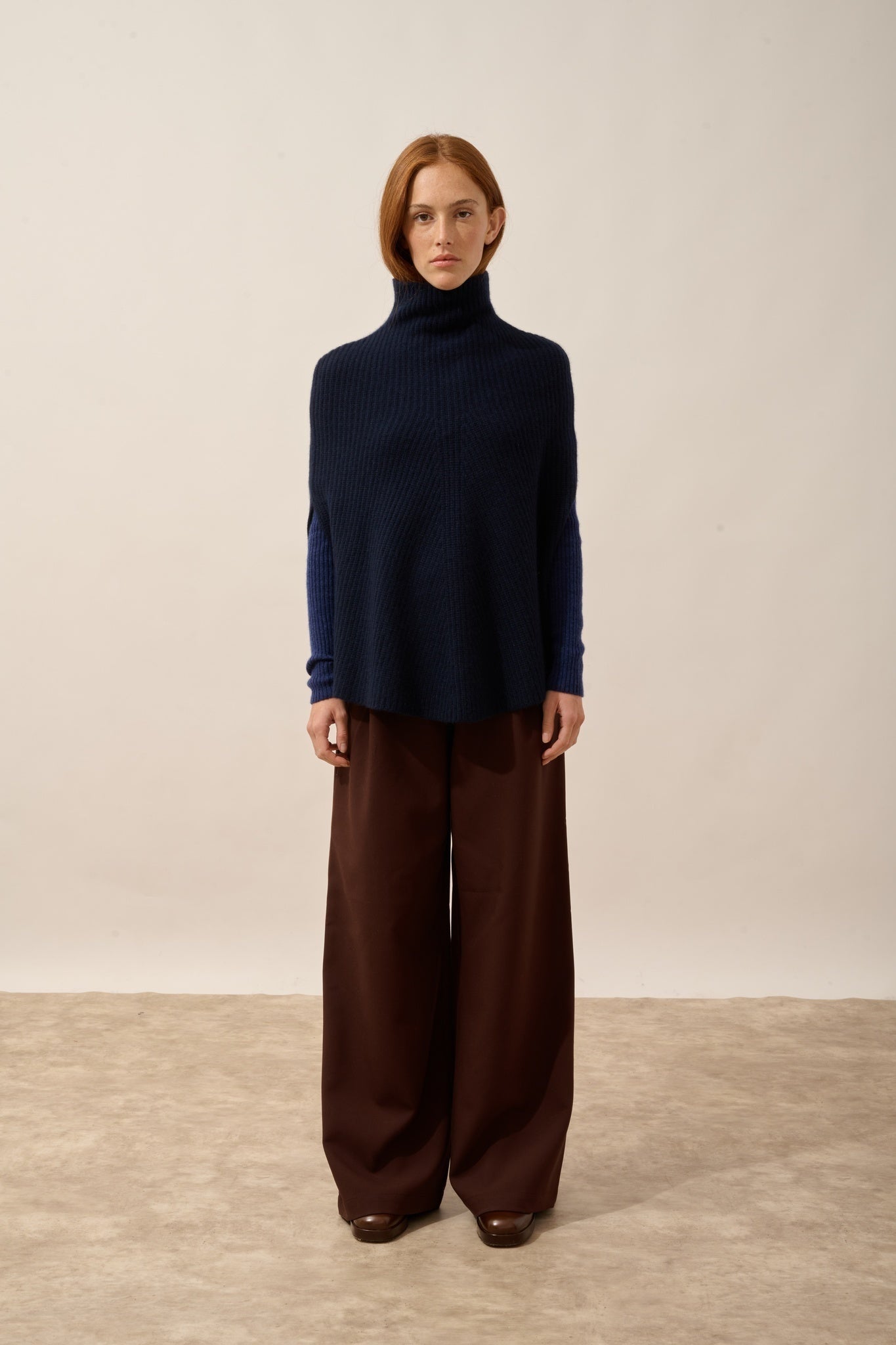 HUARAZ high-neck cape, 6-ply navy