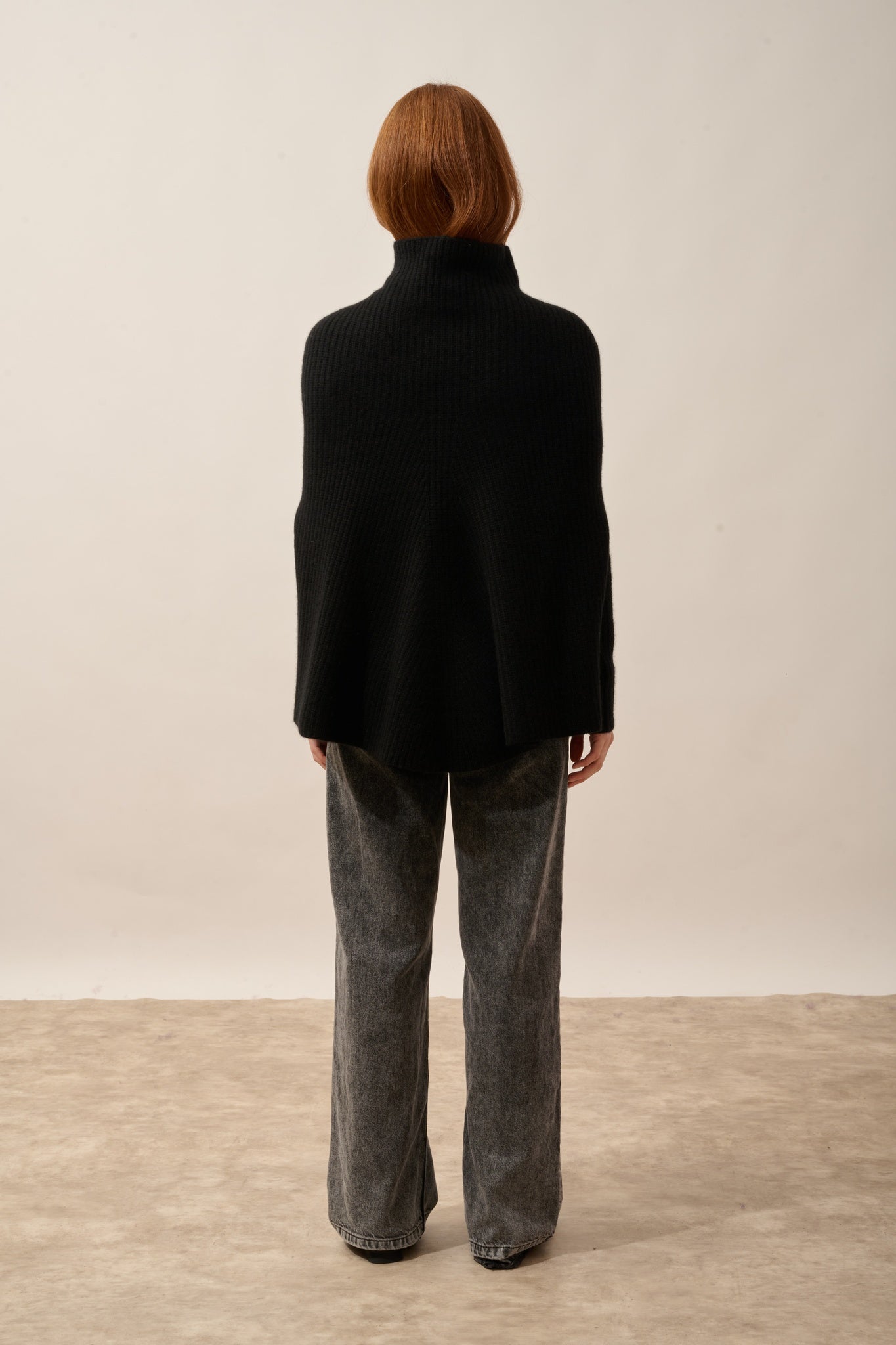 HUARAZ cape col montant 6 fils noir