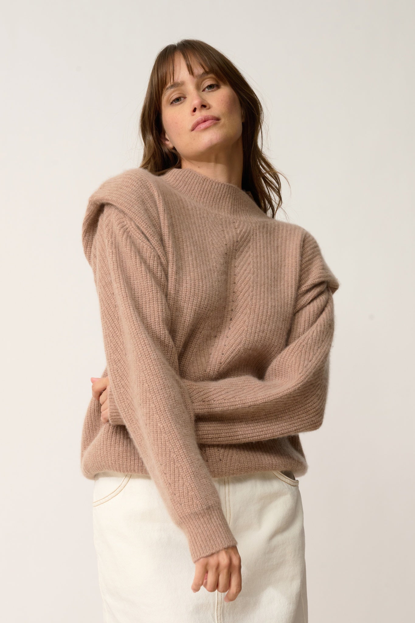 IQUITOS pull col montant camel chiné