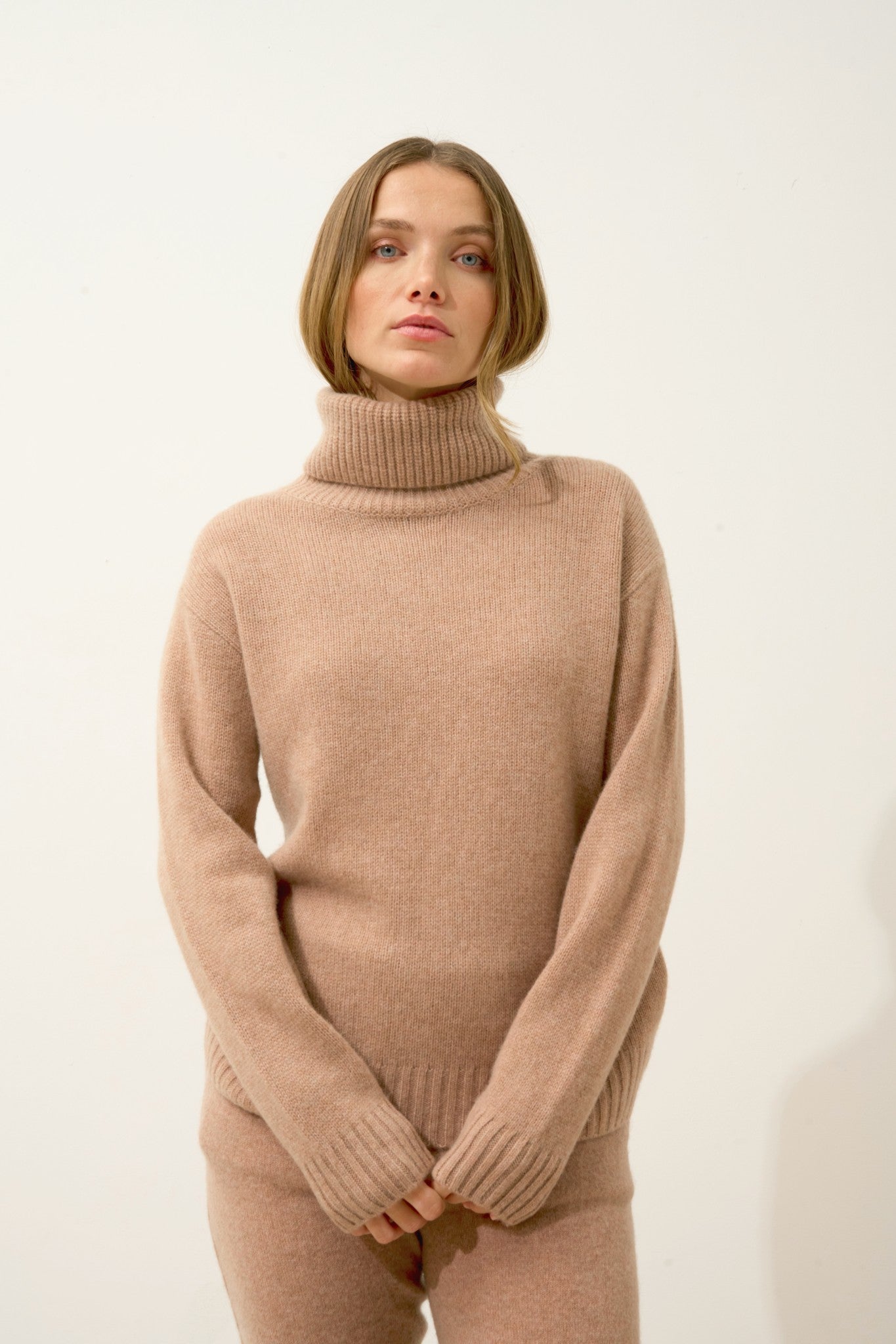 iseria pull col roulé 4 fils camel chiné 100% cachemire