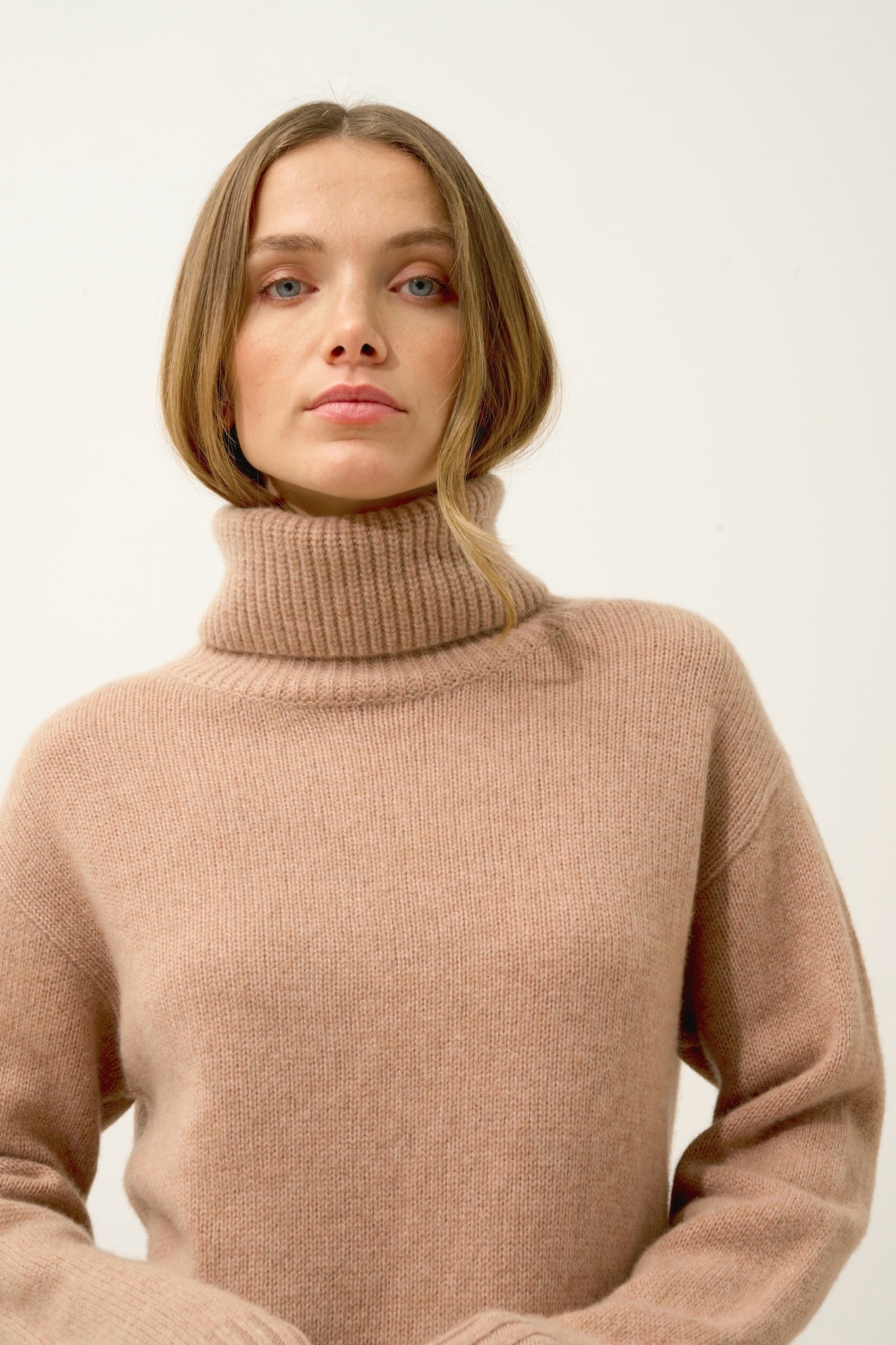 ISERIA pull col roulé 4 fils camel chiné