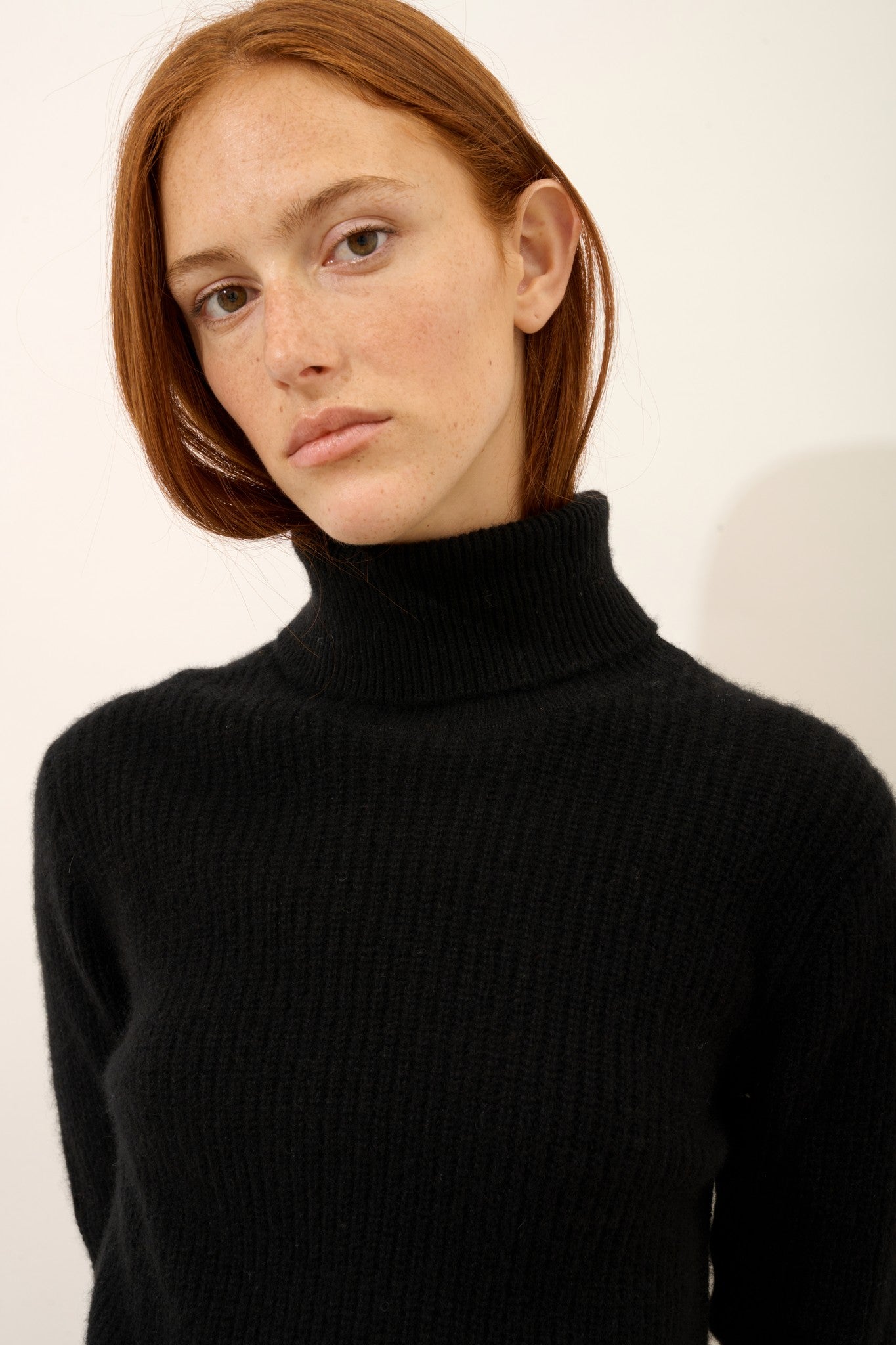 isolde pull col roulé 4 fils noir 100% cachemire