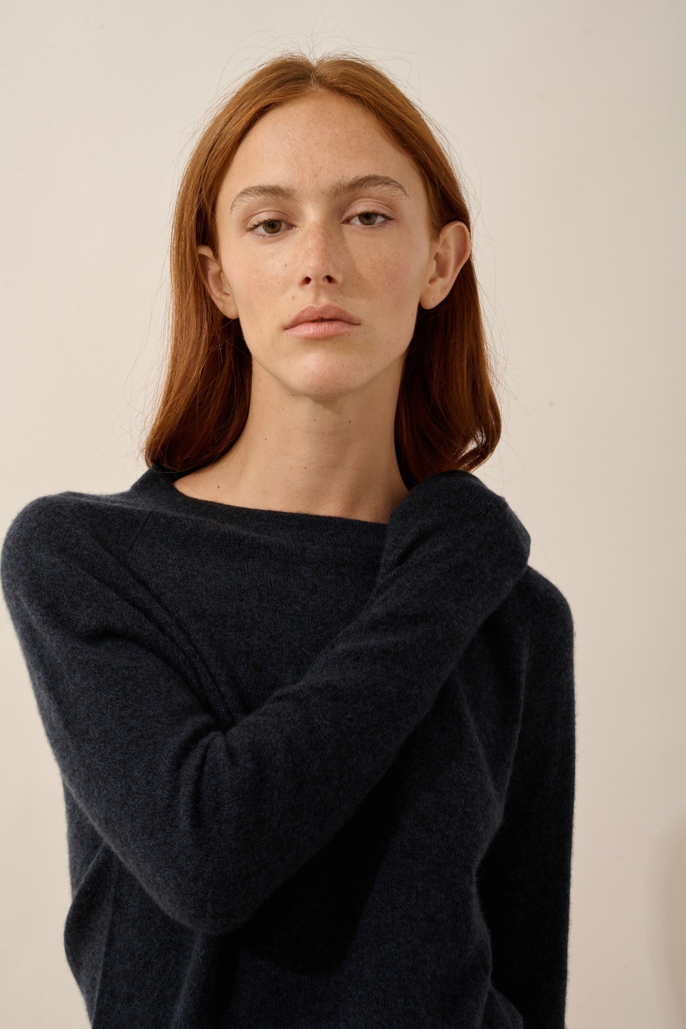 jane pull col rond caviar 100% cachemire