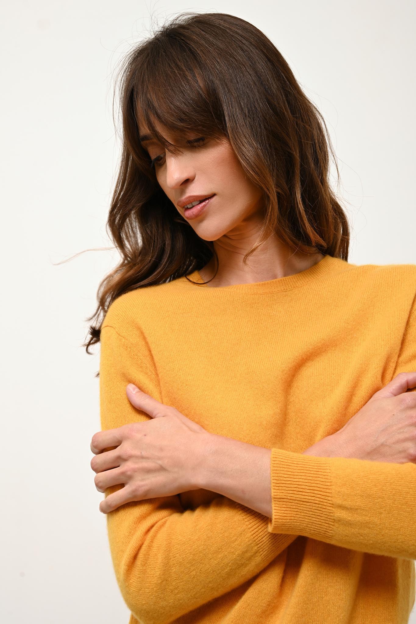 JANICE pull col rond curcuma