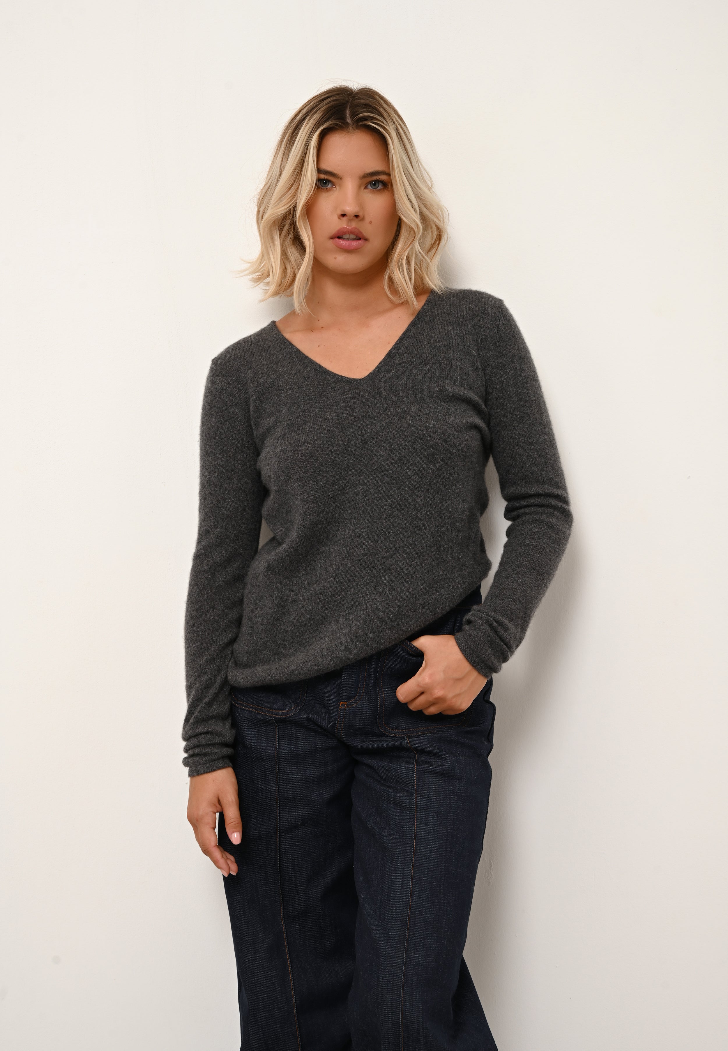 JOAN v-neck sweater in anthracite mottled