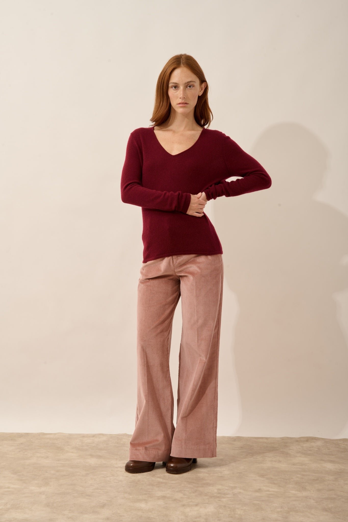 JOAN pull col v bordeaux