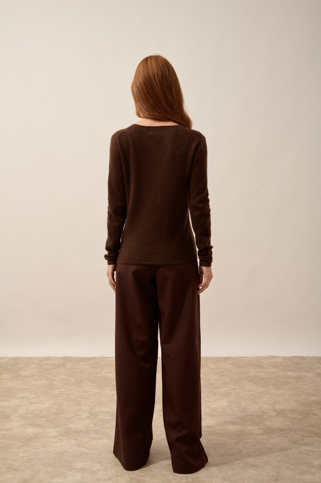 JOAN coffee V-neck sweater