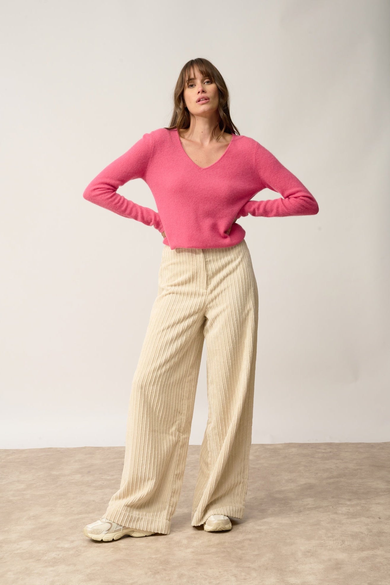 JOAN pull col v fraise