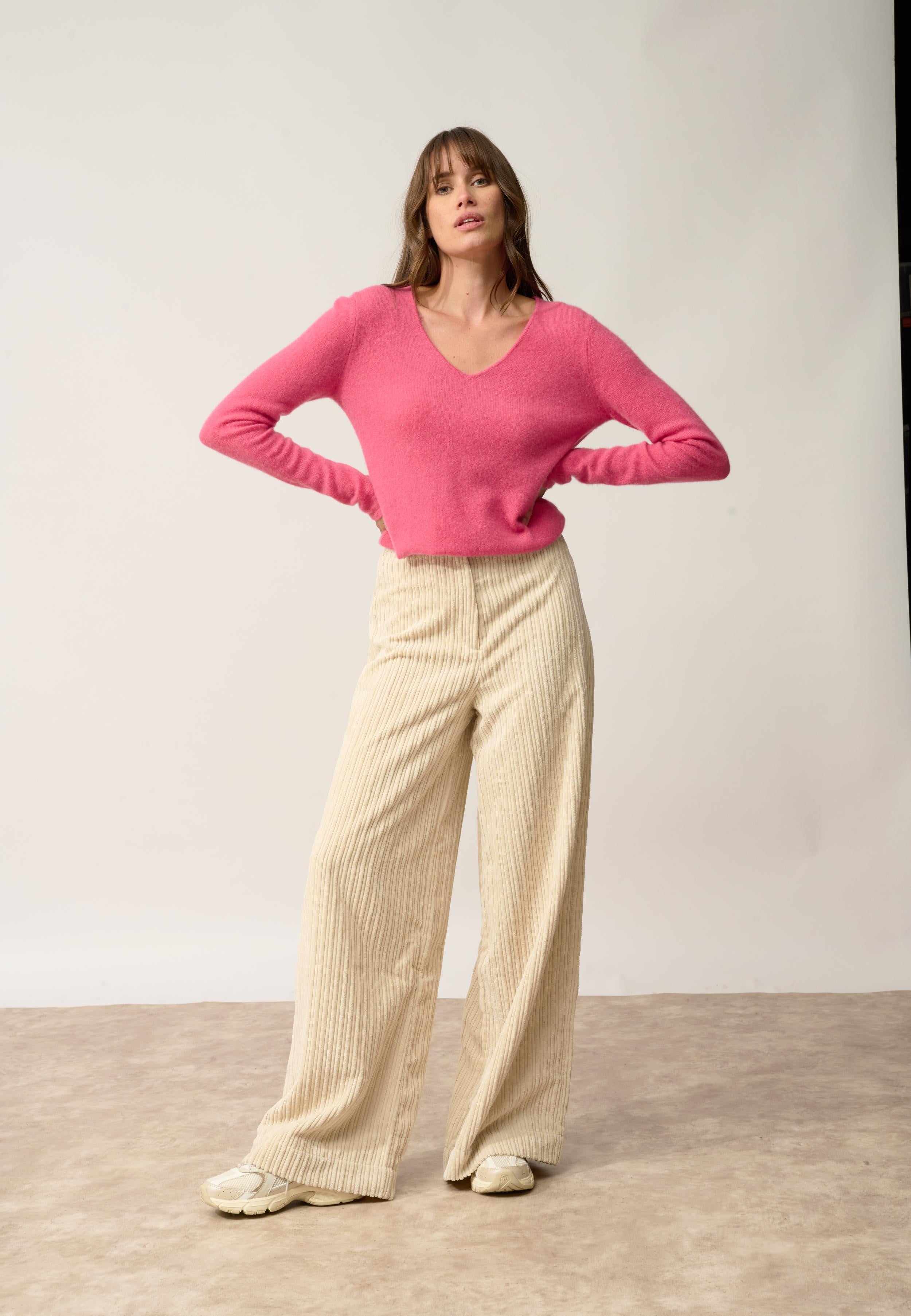 JOAN pull col v fraise