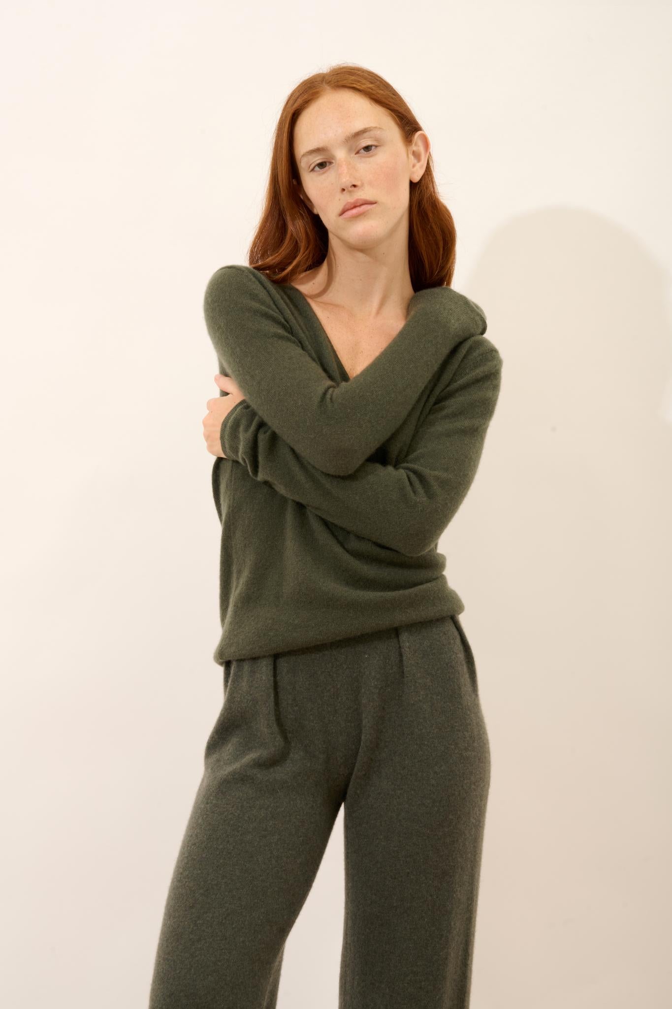JOAN pull col v kaki