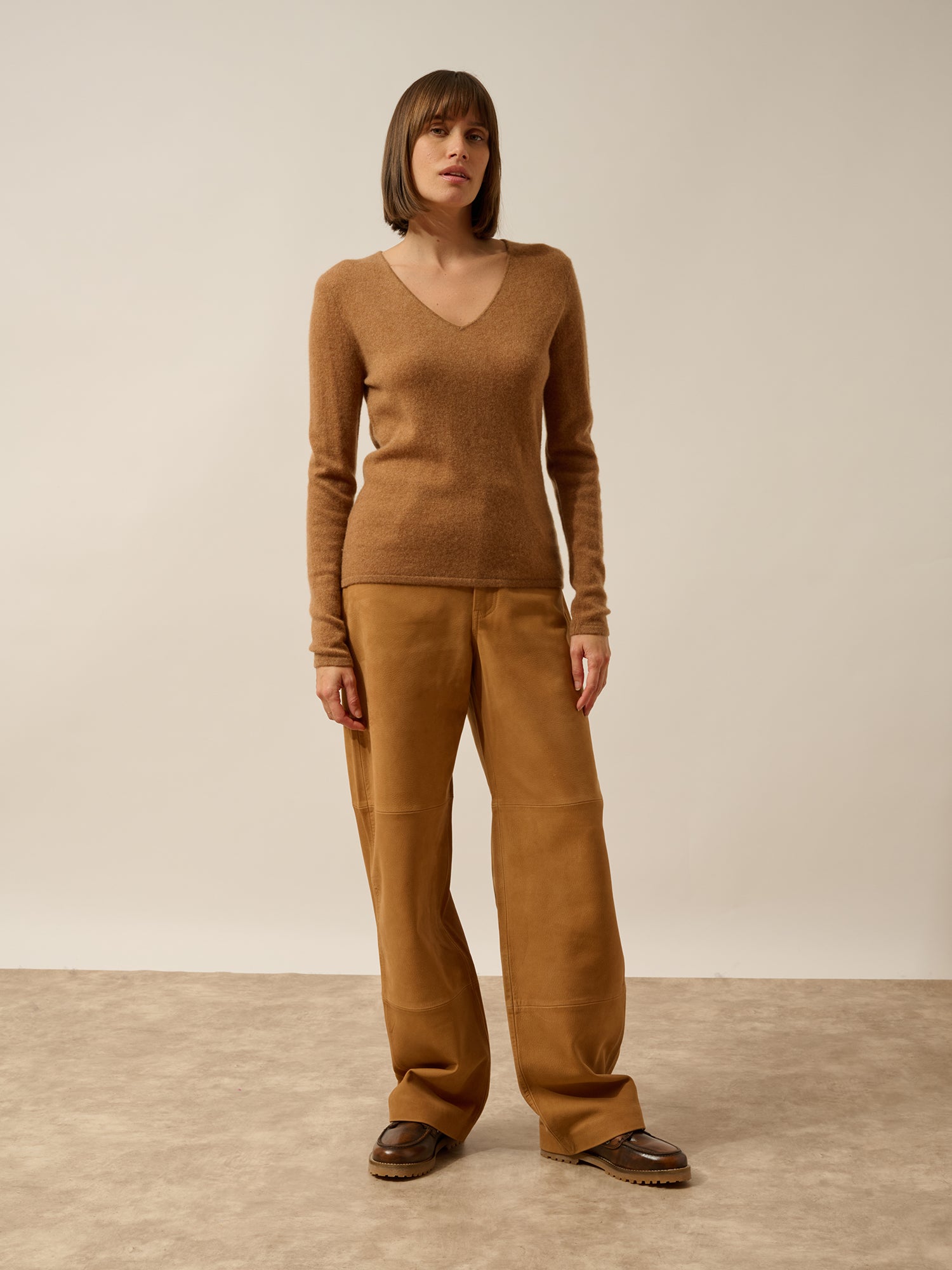 JOAN pull col v noisette