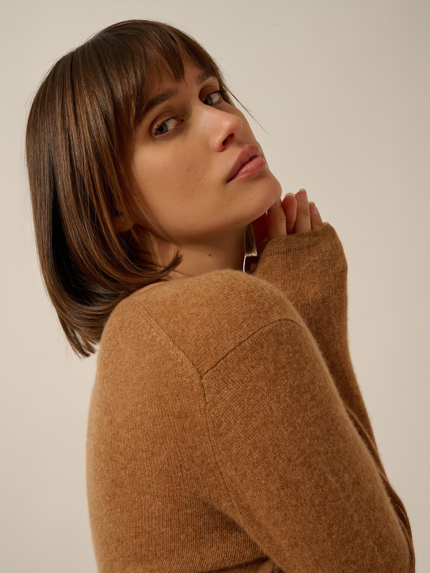 JOAN pull col v noisette