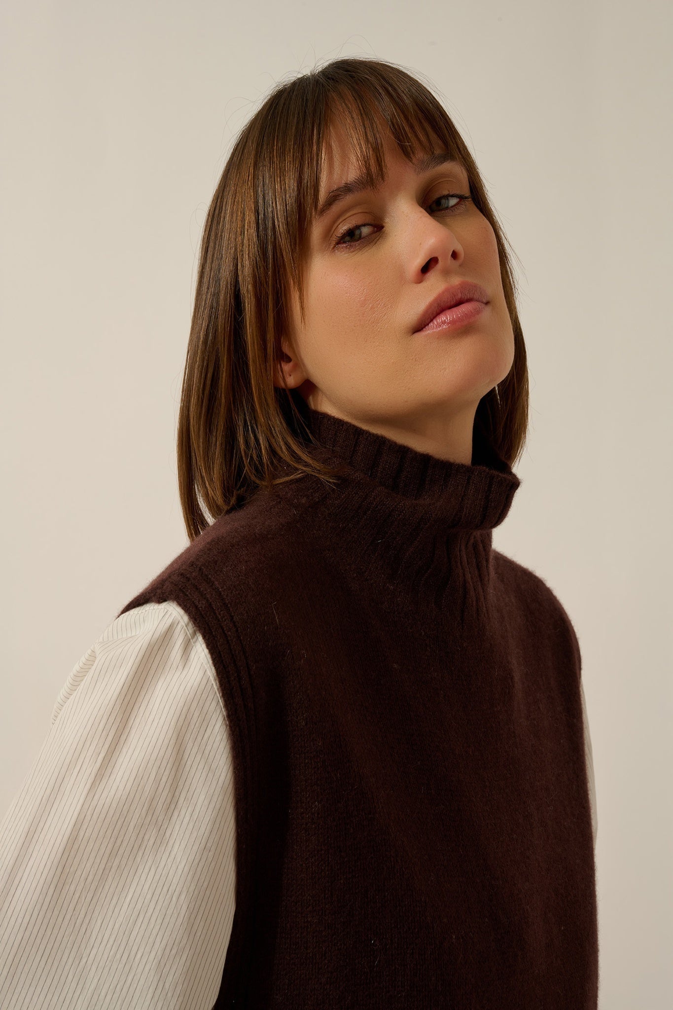 JOHANA poncho ouvert col roulé 4 fils choco