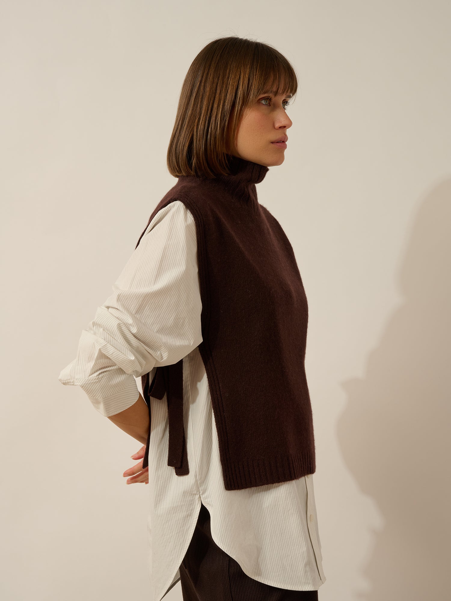 JOHANA poncho ouvert col roulé 4 fils choco