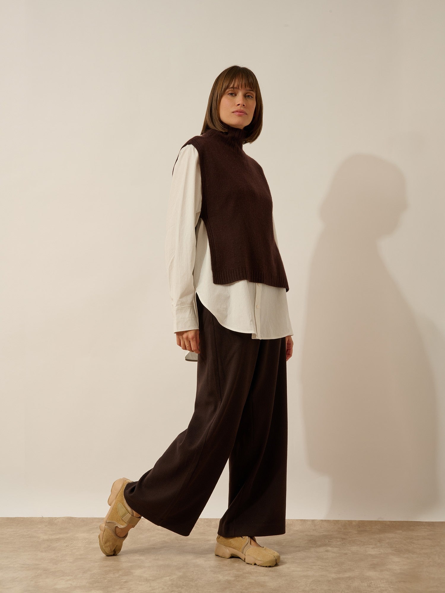 Johana open poncho with turtleneck, 4-ply chocolate brown