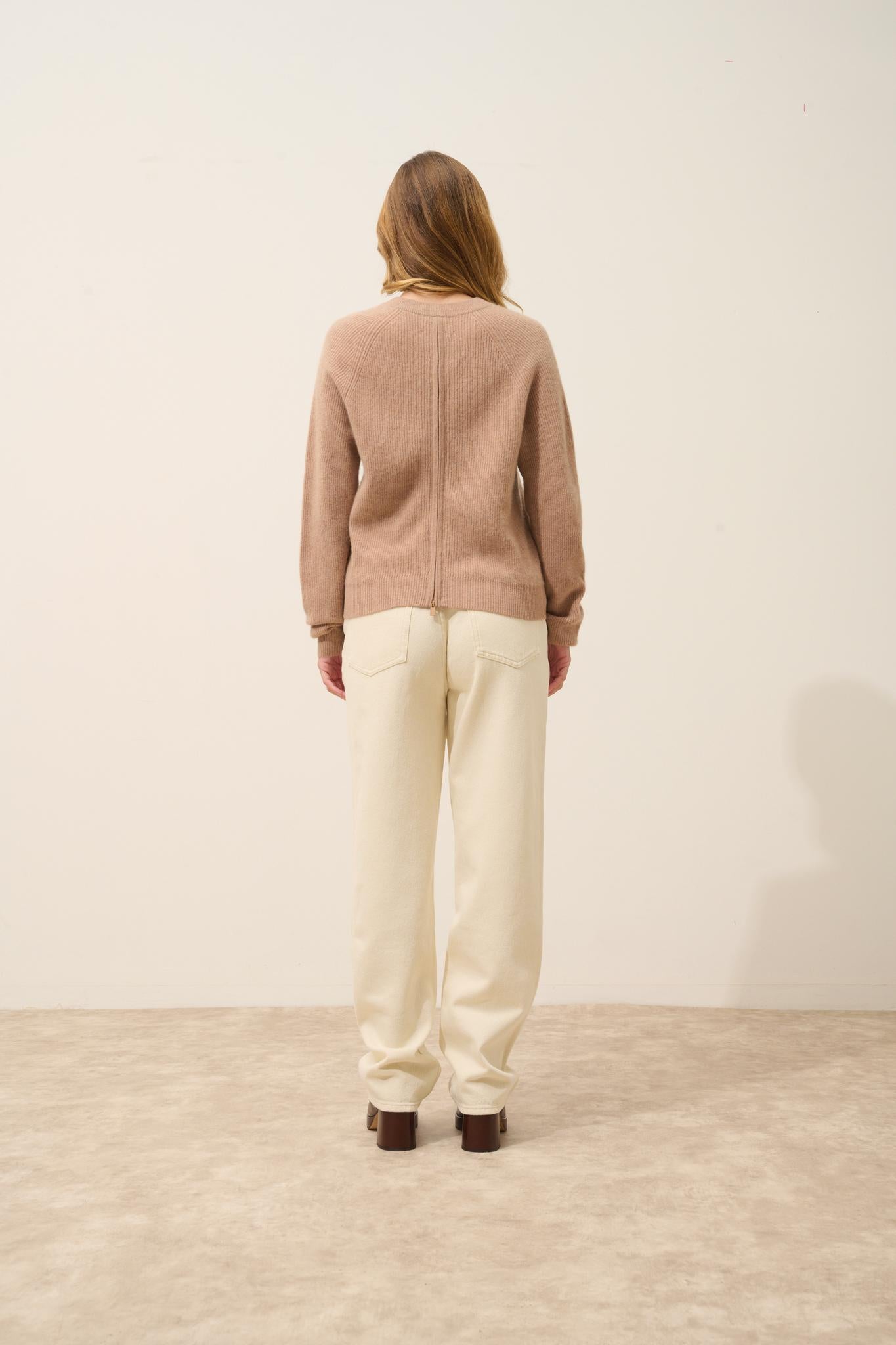 JONA pull col rond camel chiné