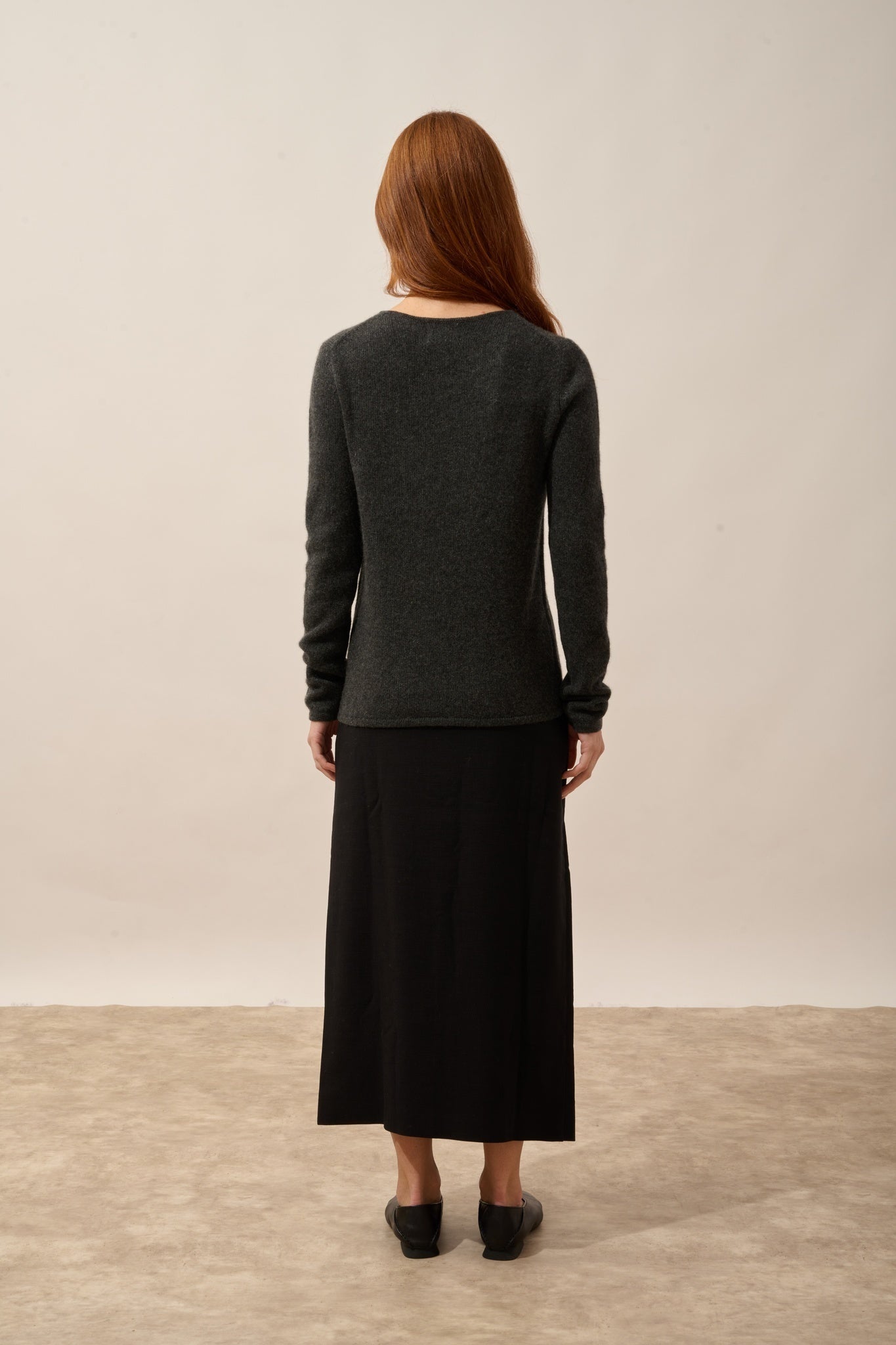 JOYCE round neck sweater, 4-ply carbon heather