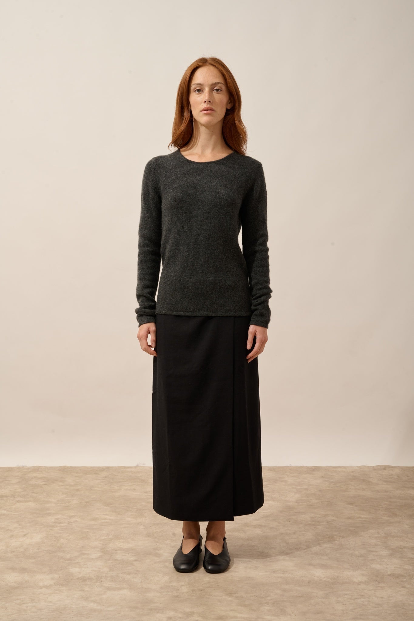 JOYCE round neck sweater, 4-ply carbon heather