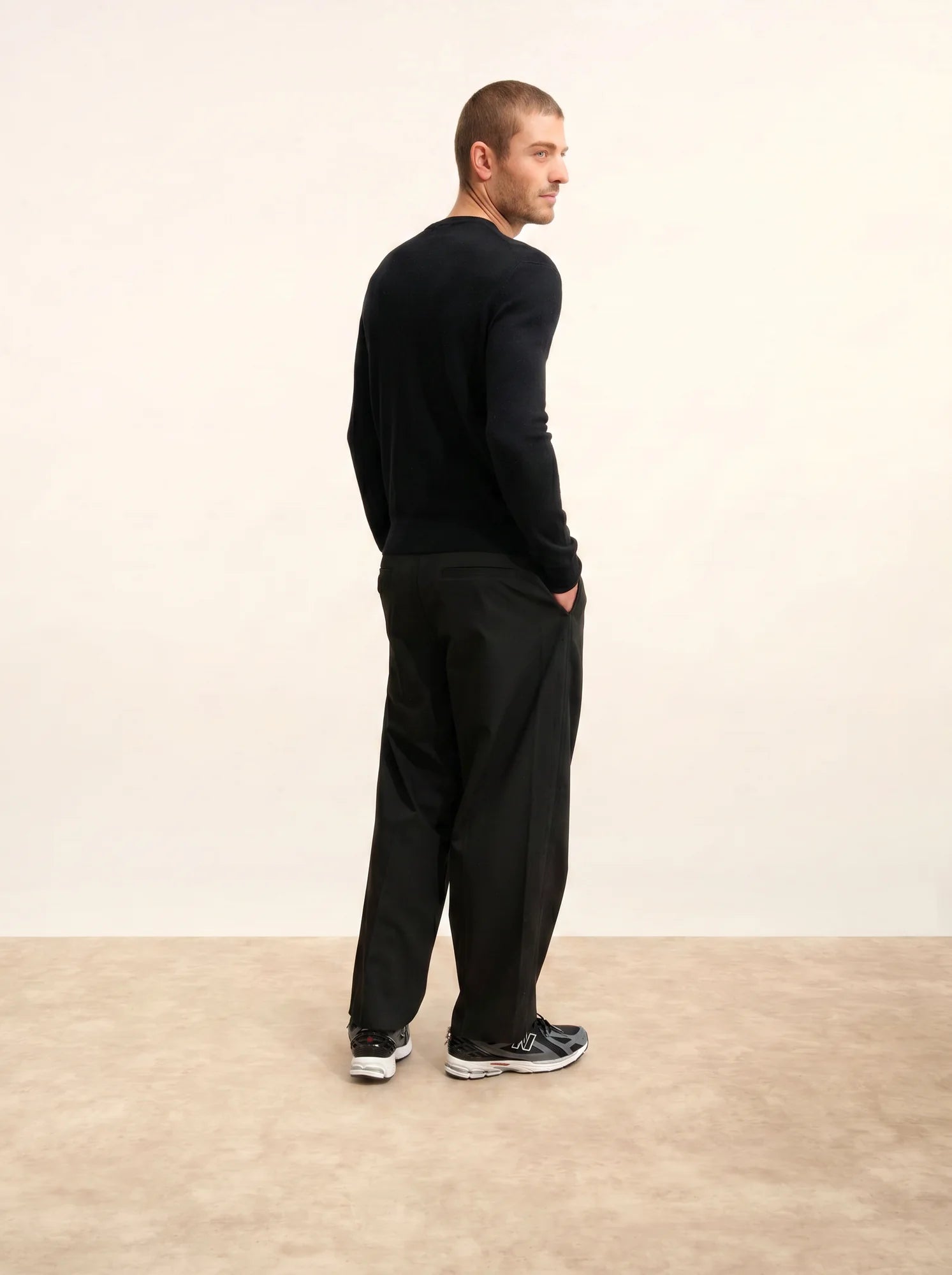 HOWARD pull col rond noir