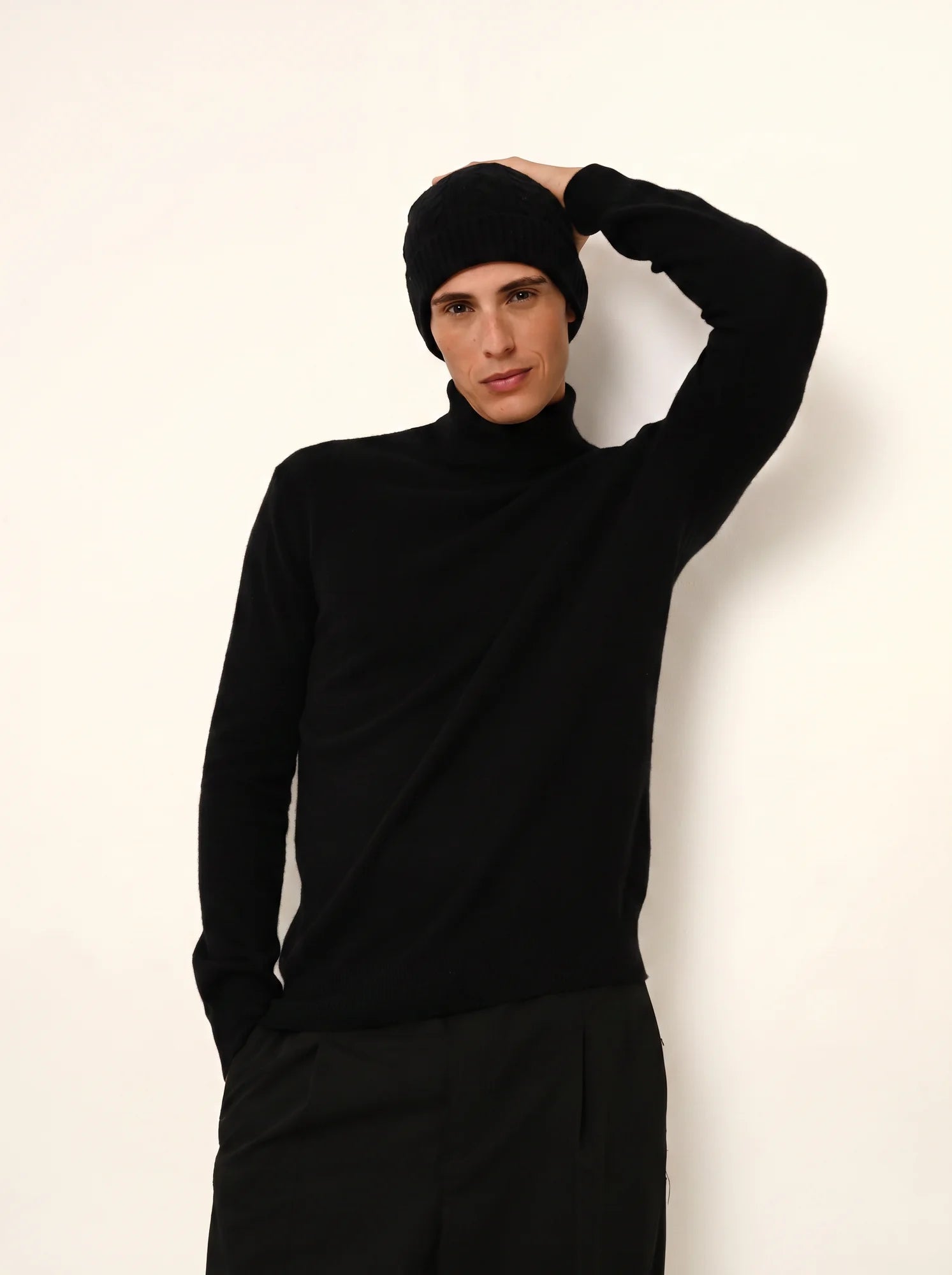 CONNOR pull col roulé noir