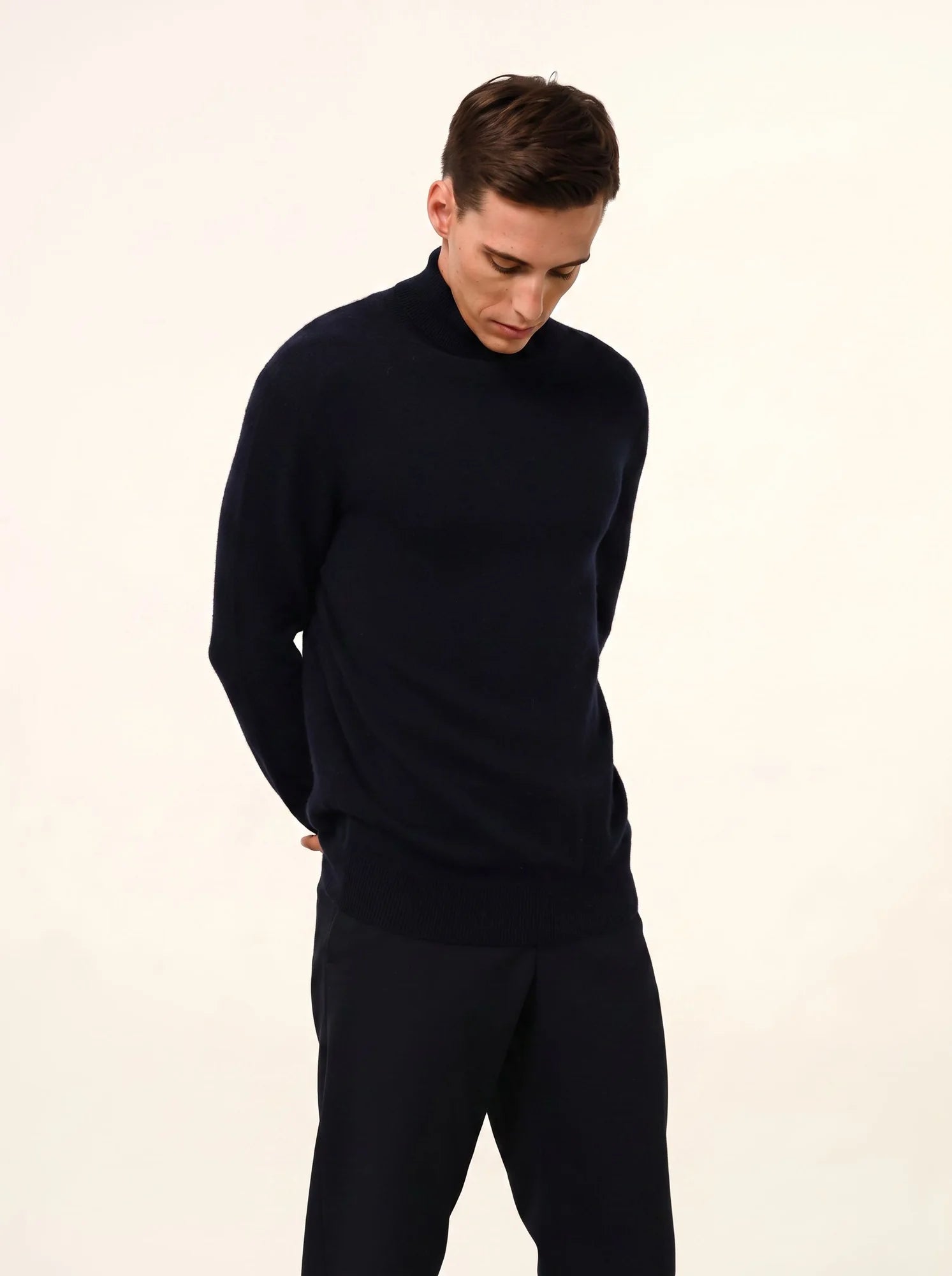 CONNOR pull col roulé bleu marine
