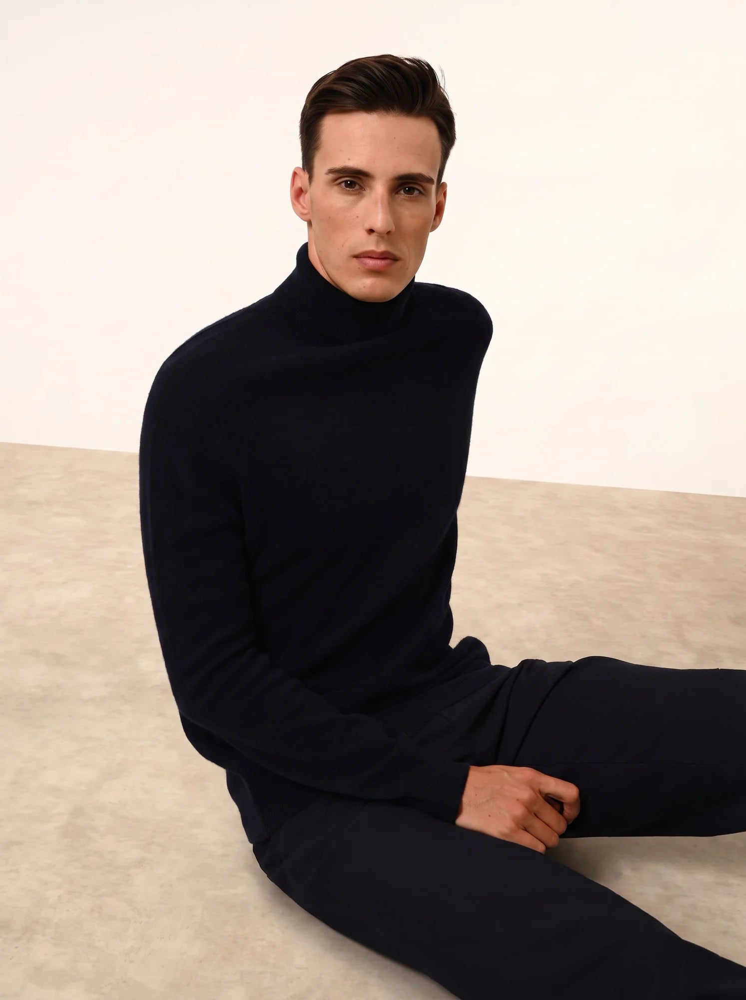 CONNOR pull col roulé bleu marine