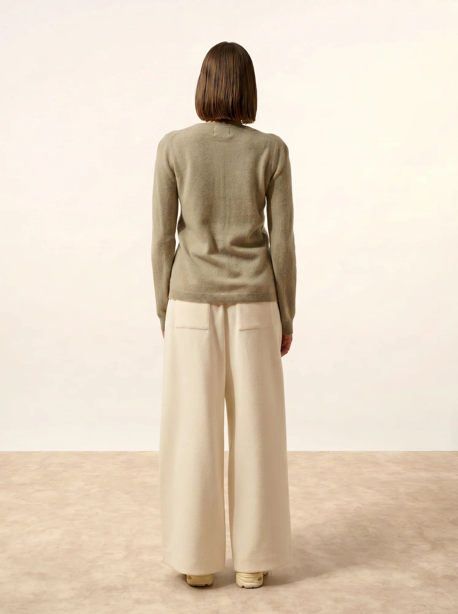 KATHARINE strickjacke rundhalsausschnitt oliv