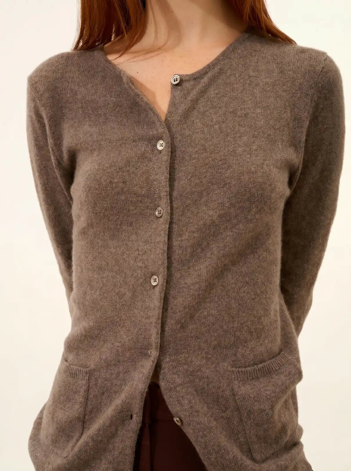 KATHARINE strickjacke rundhalsausschnitt taupe meliert