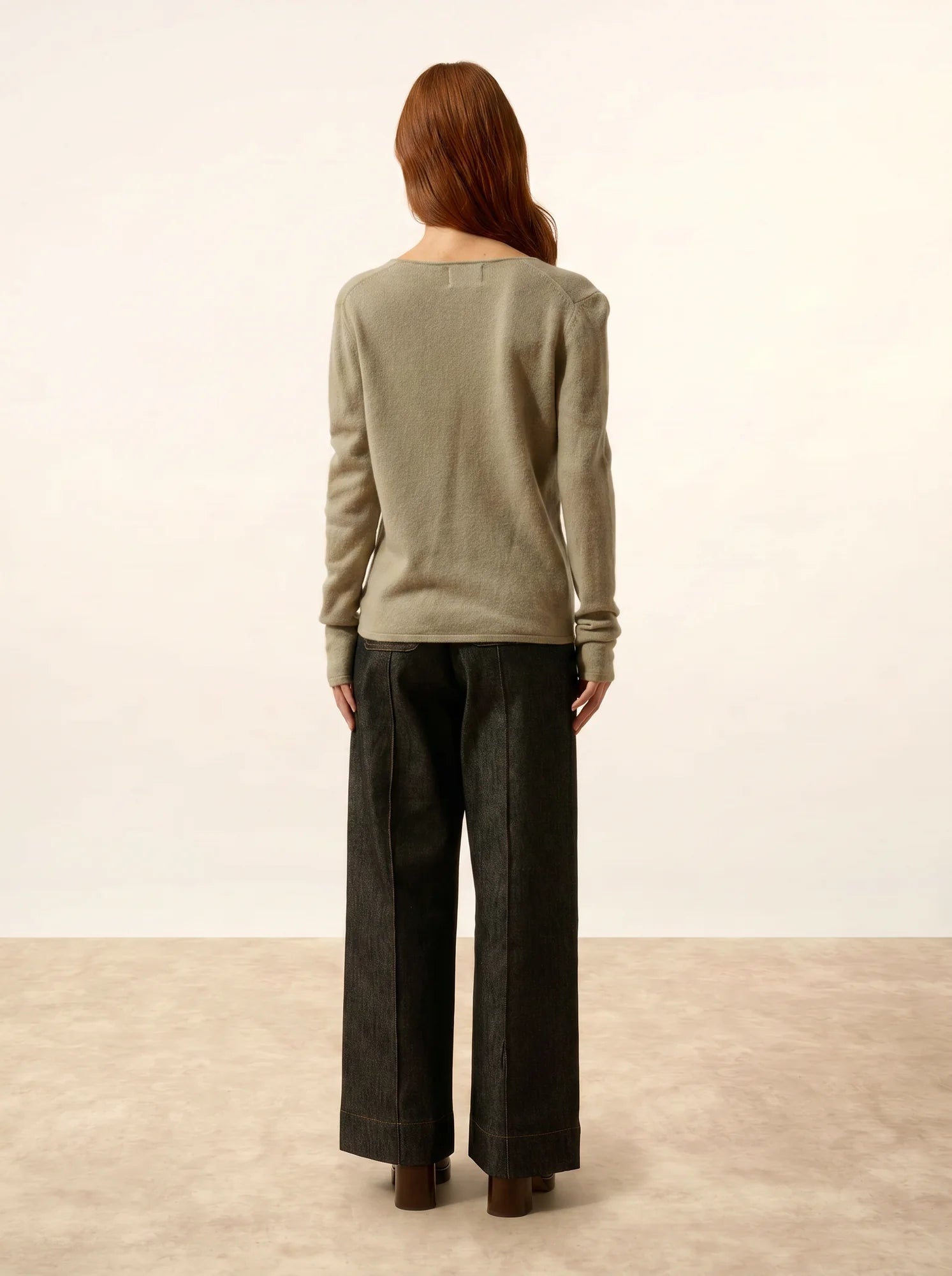 NORMA strickjacke v-ausschnitt oliv