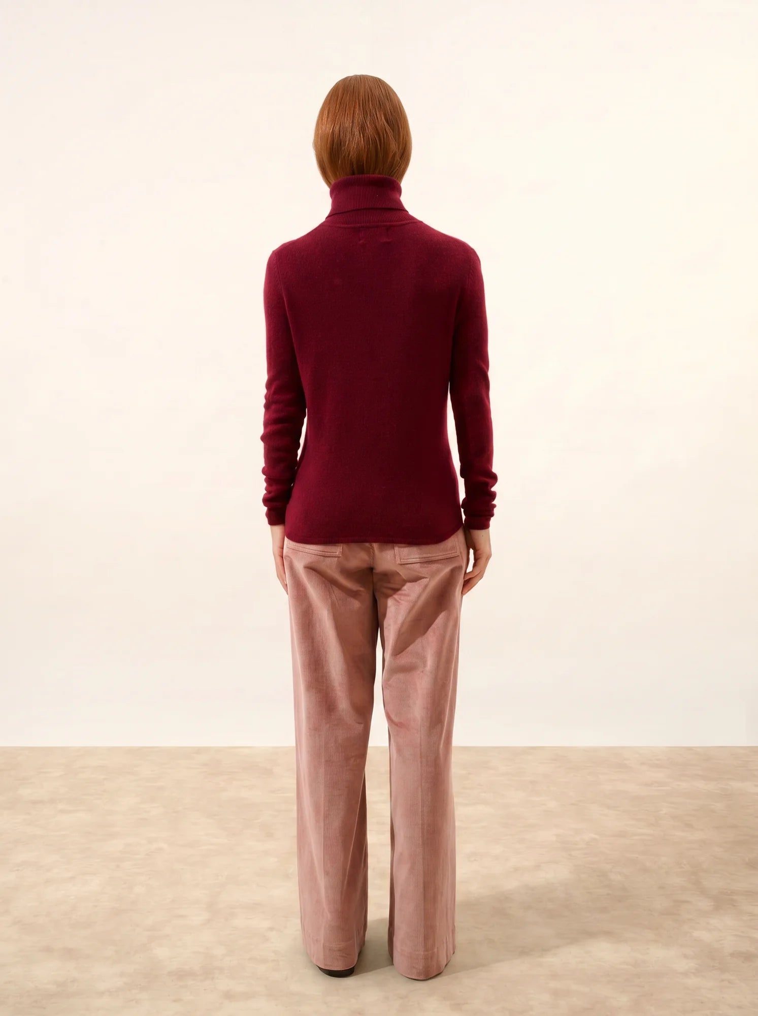 AVA pull col roulé bordeaux